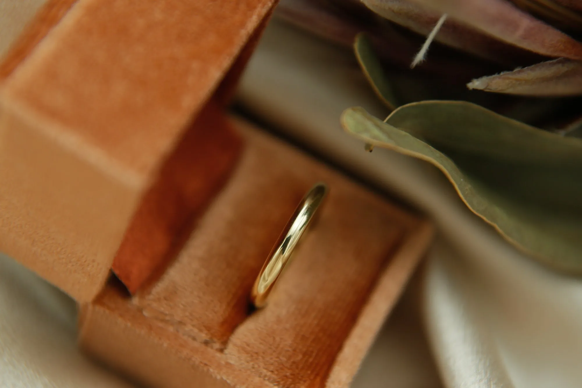 10k 3mm Round Gold Band | Sz 7