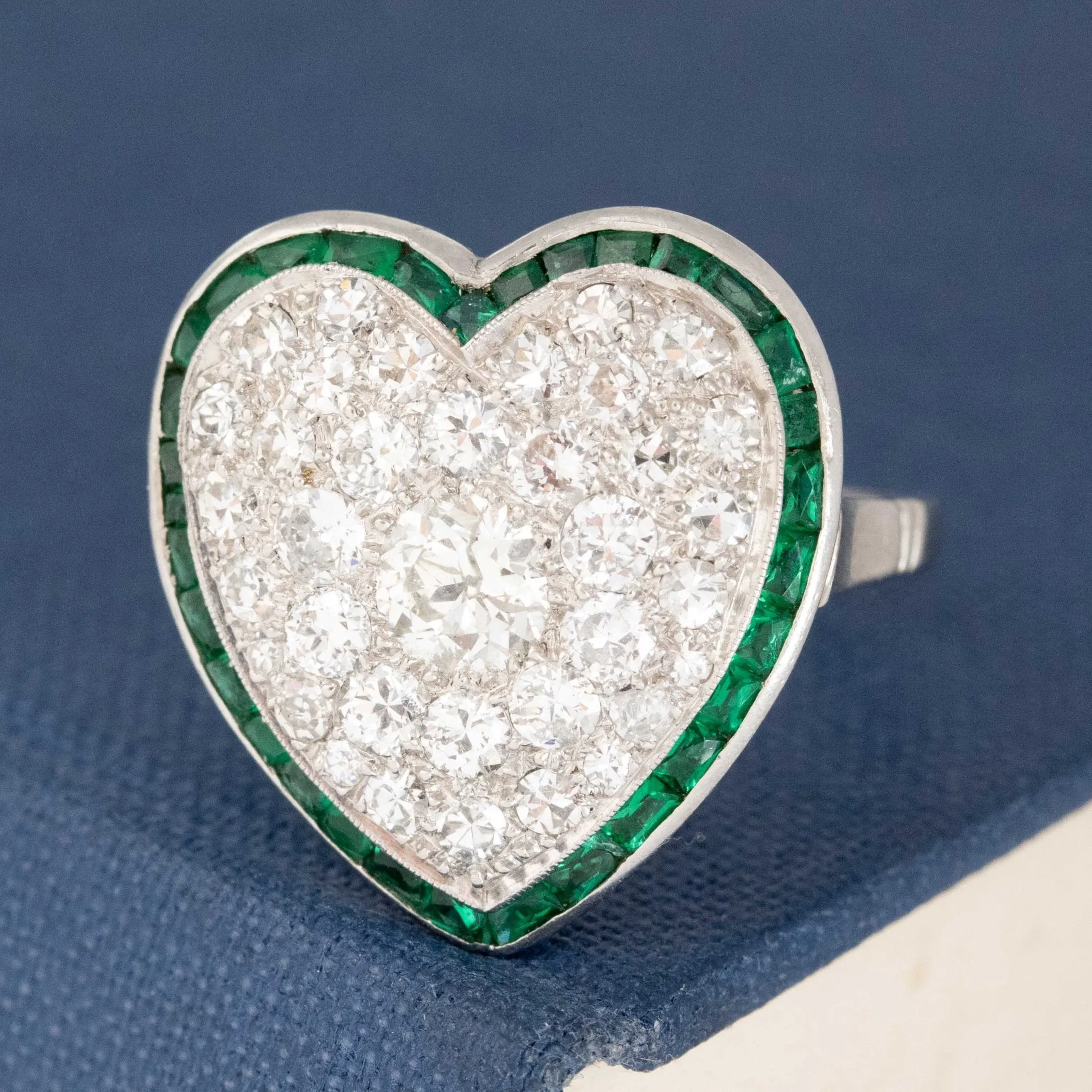 1.89ctw Edwardian Diamond & Emerald Heart Motif Ring