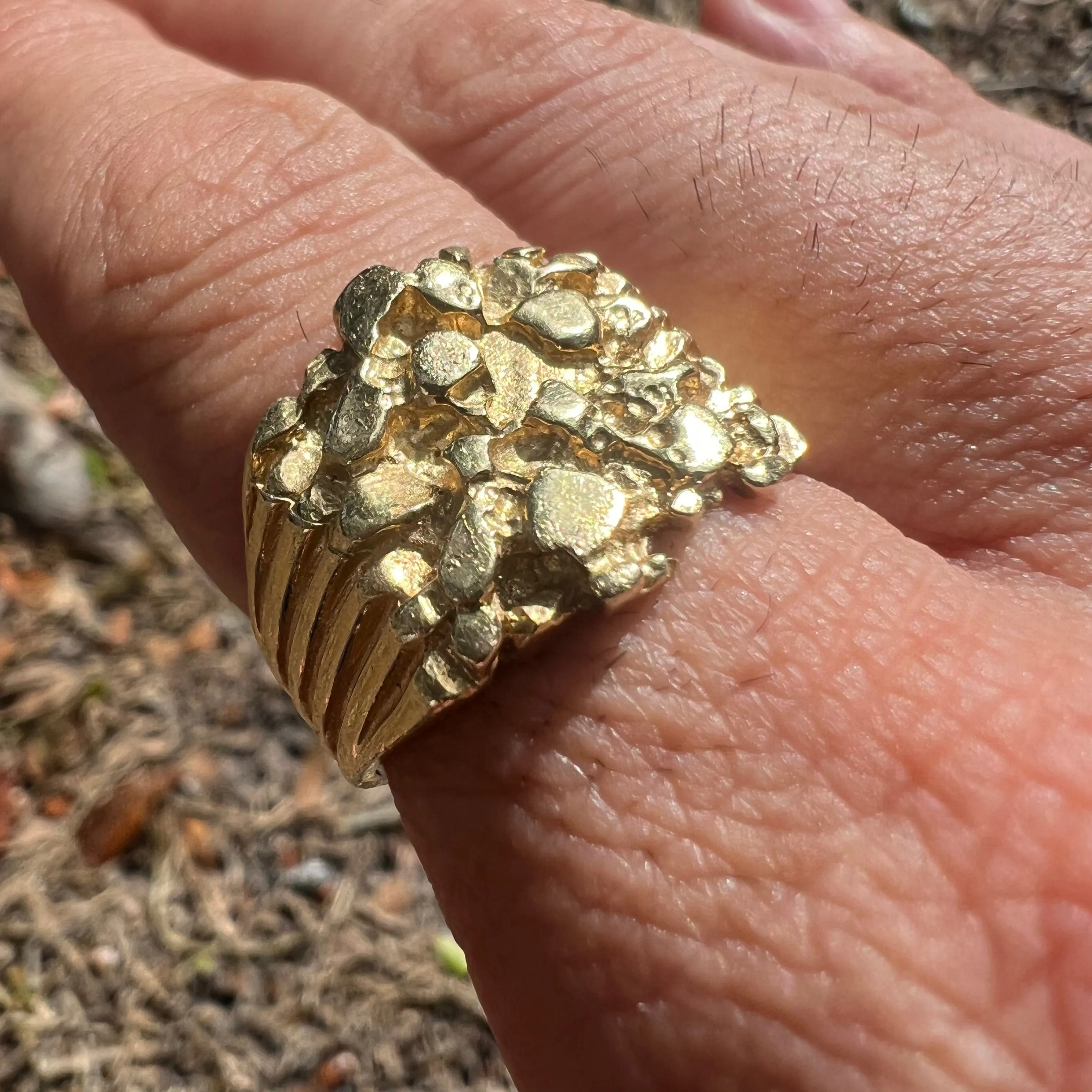 1988 Solid 14k Yellow Gold “Low Profile” Nugget Ring (9.5)