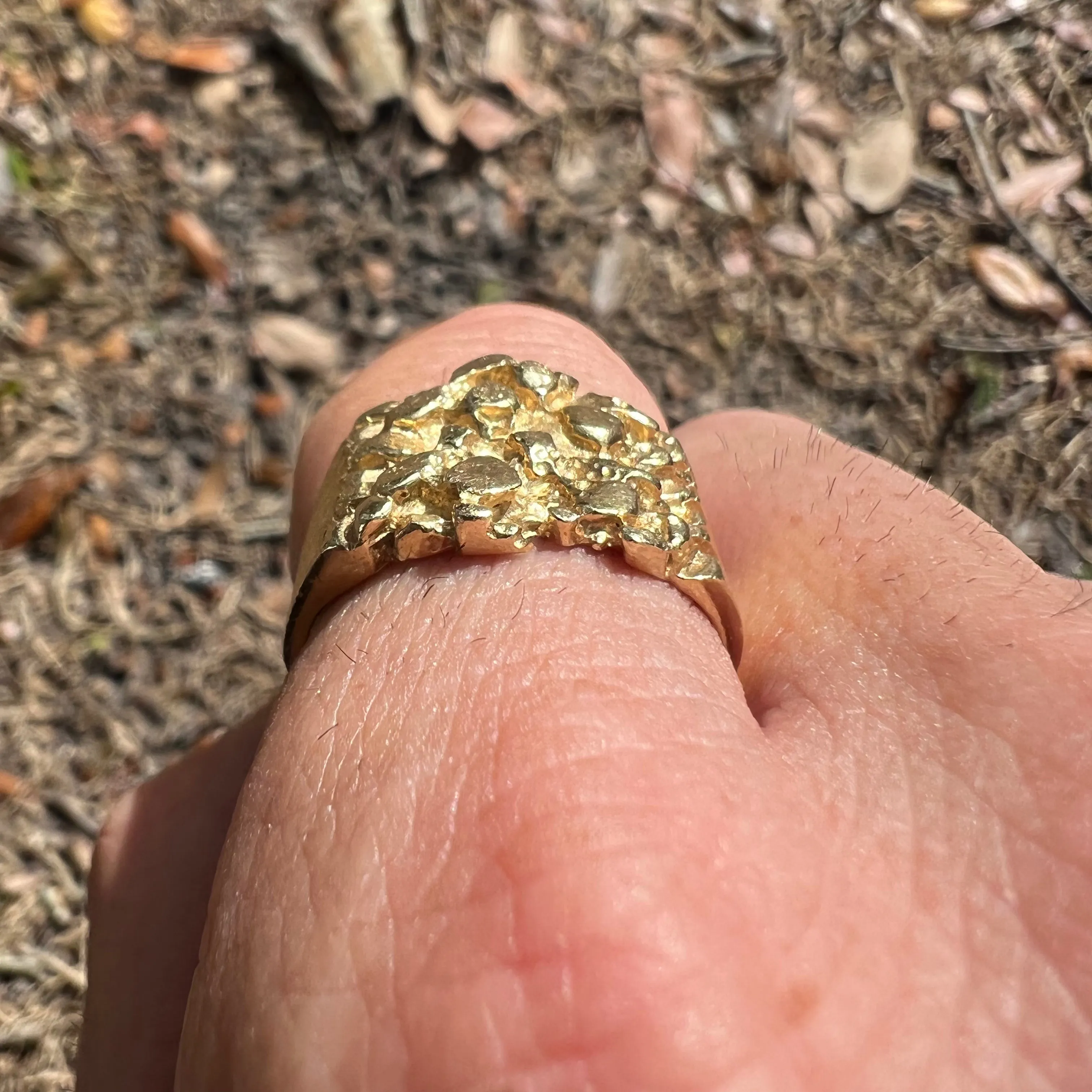 1988 Solid 14k Yellow Gold “Low Profile” Nugget Ring (9.5)
