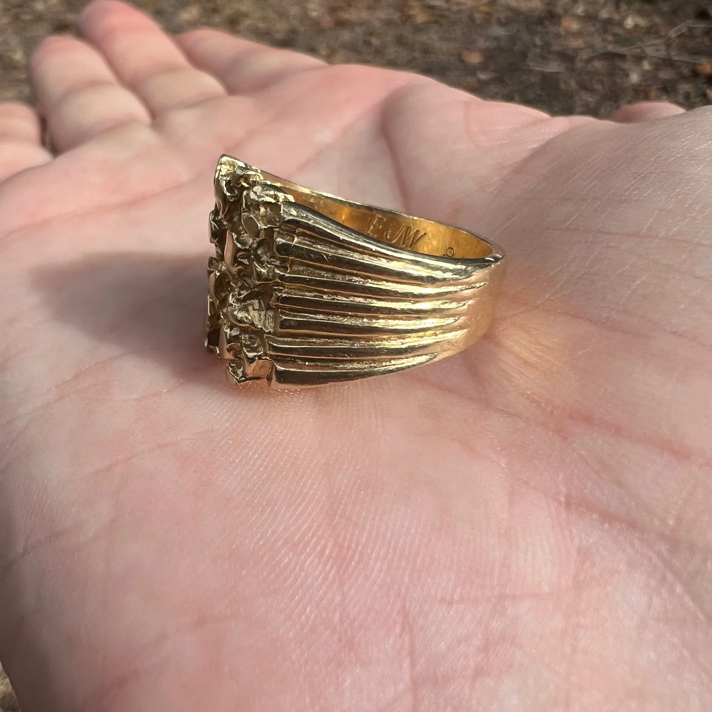 1988 Solid 14k Yellow Gold “Low Profile” Nugget Ring (9.5)