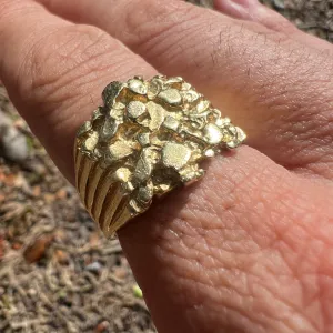 1988 Solid 14k Yellow Gold “Low Profile” Nugget Ring (9.5)