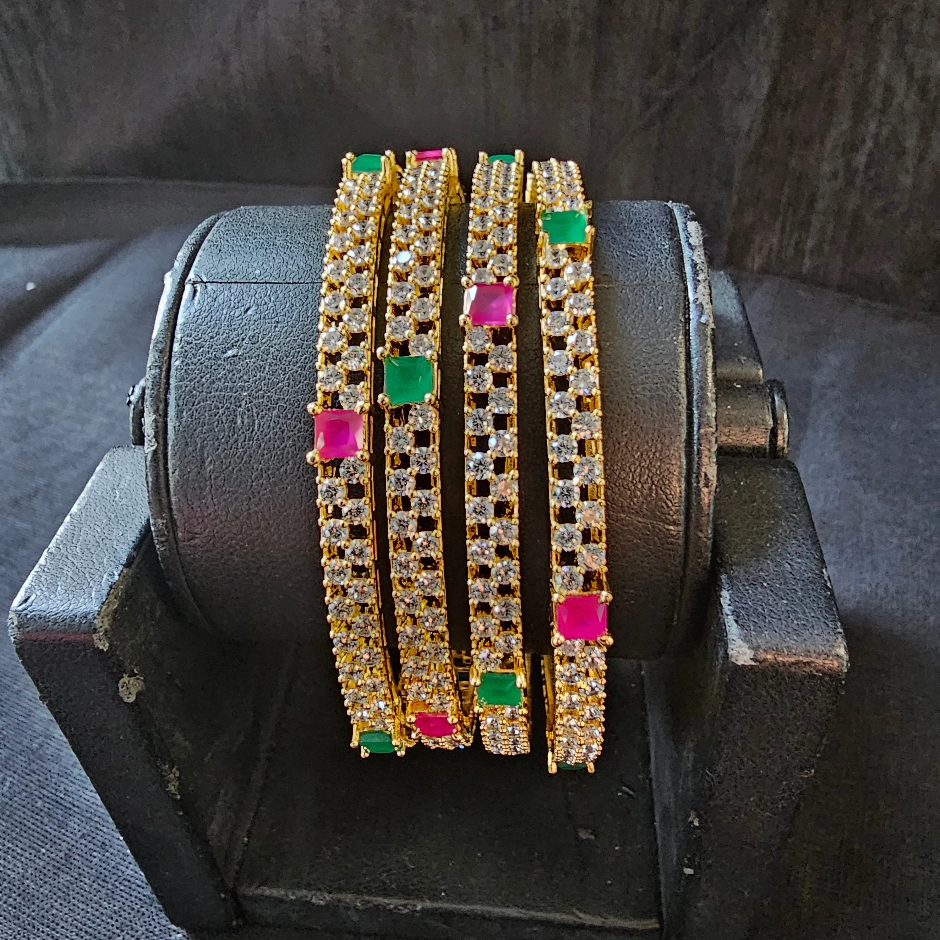 4 Bangle set