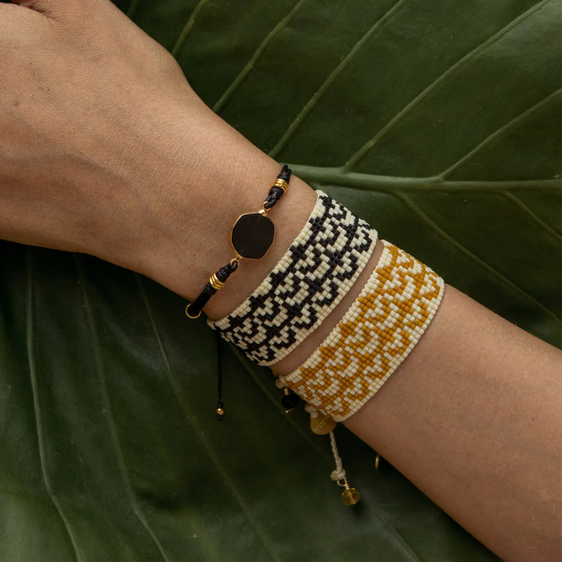 Adjustable bracelet with Brazilian Stone and leather