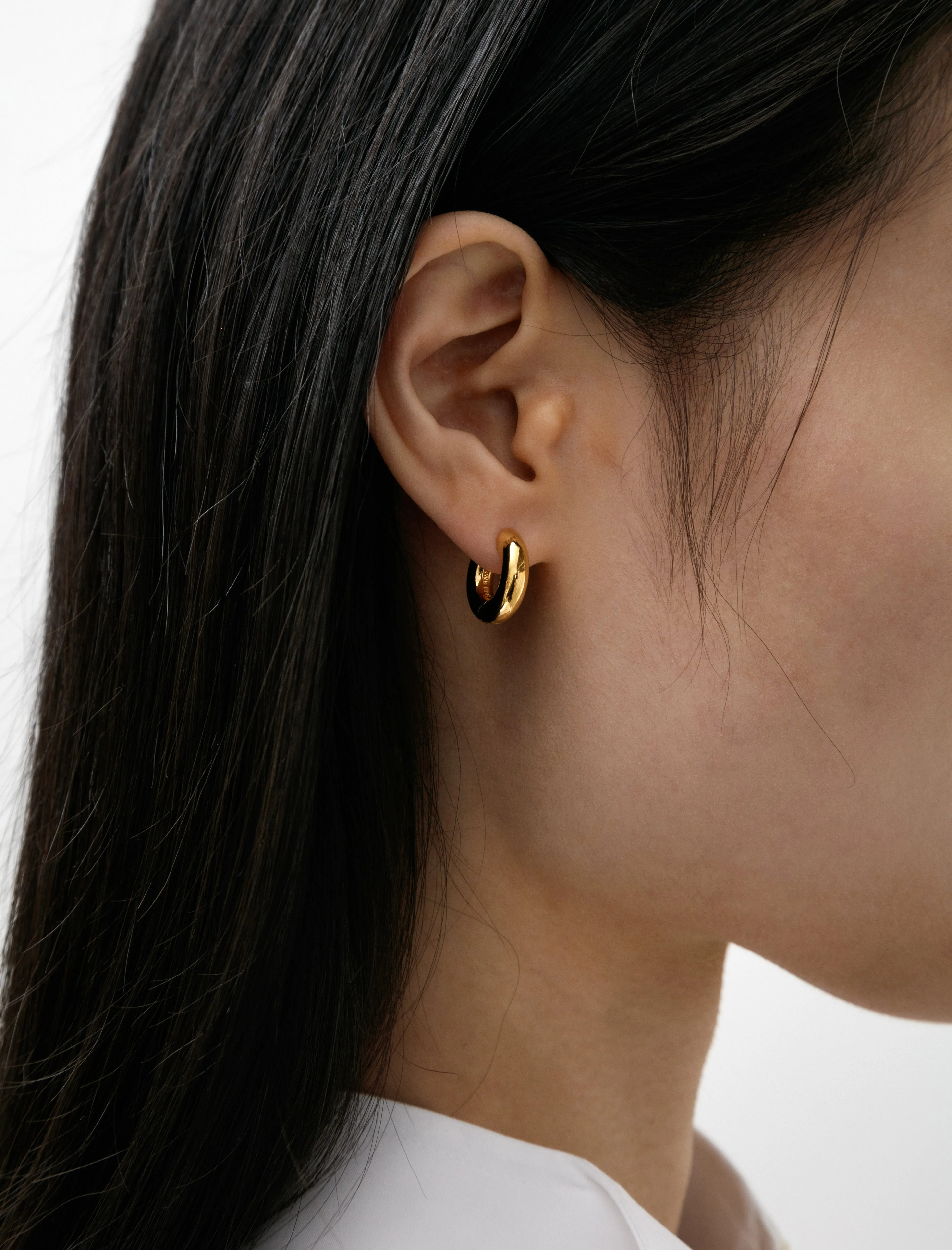Almost Earrings Medium Polished Gold