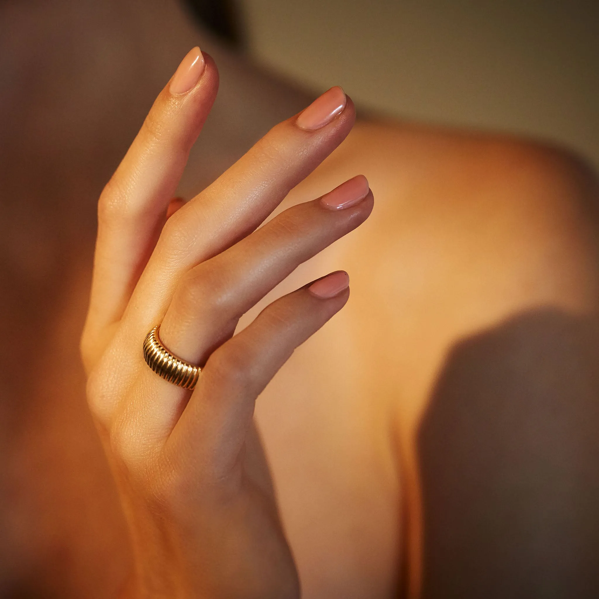 Barre Ring 18K Yellow Gold, Medium