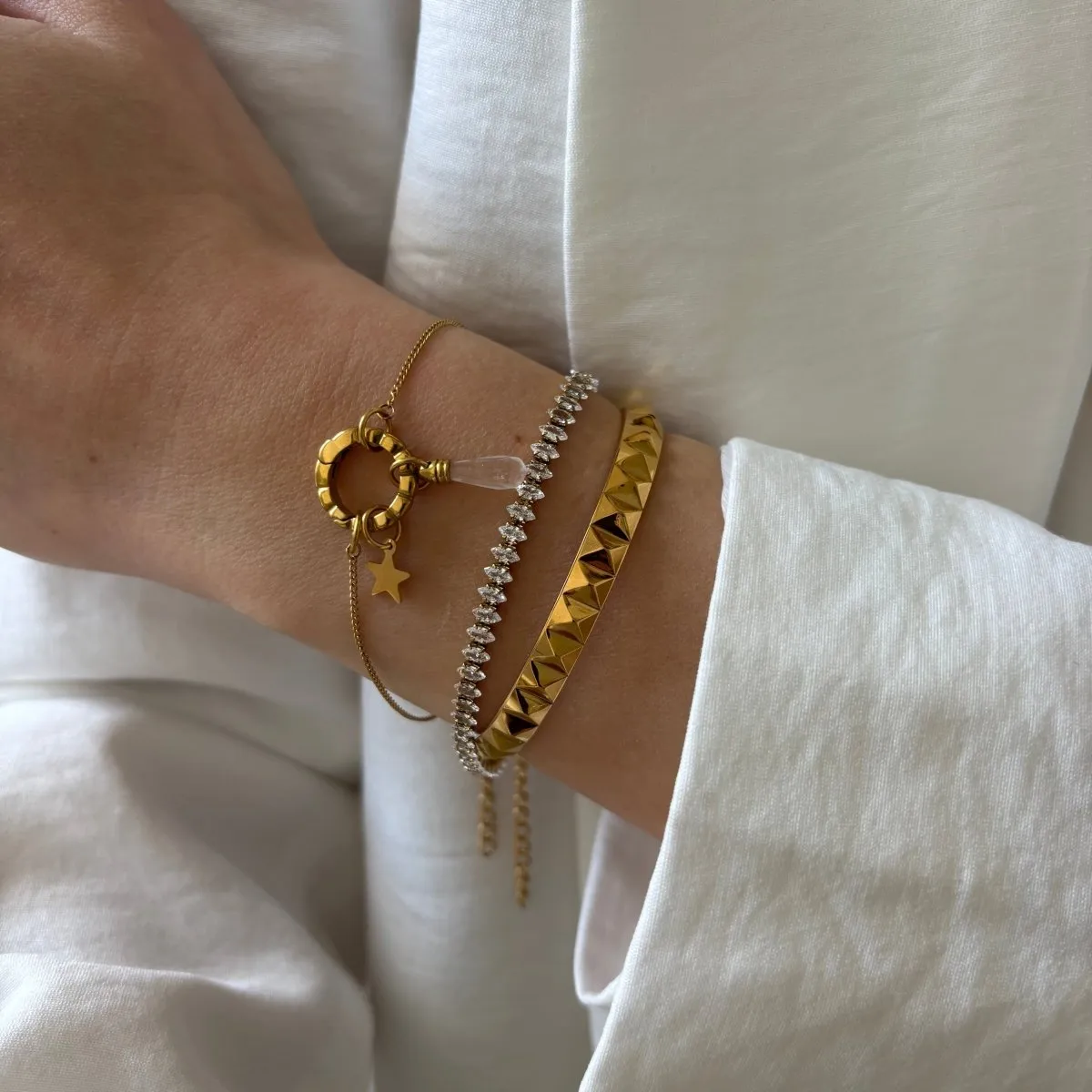 Base Thin Bracelet