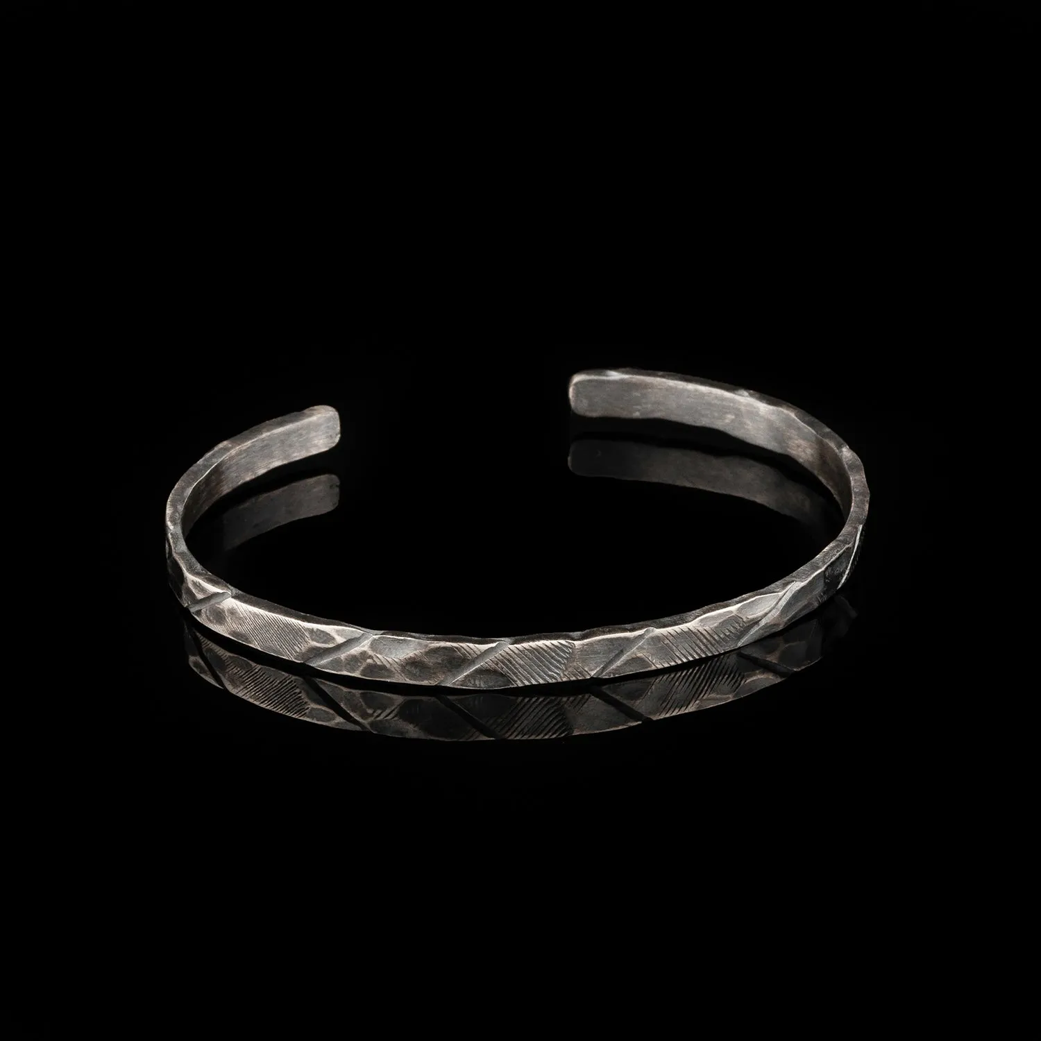 Chicotta Men's Handcrafted Sterling Silver One-Size Randomly Hammered Thin Cuff Bracelet