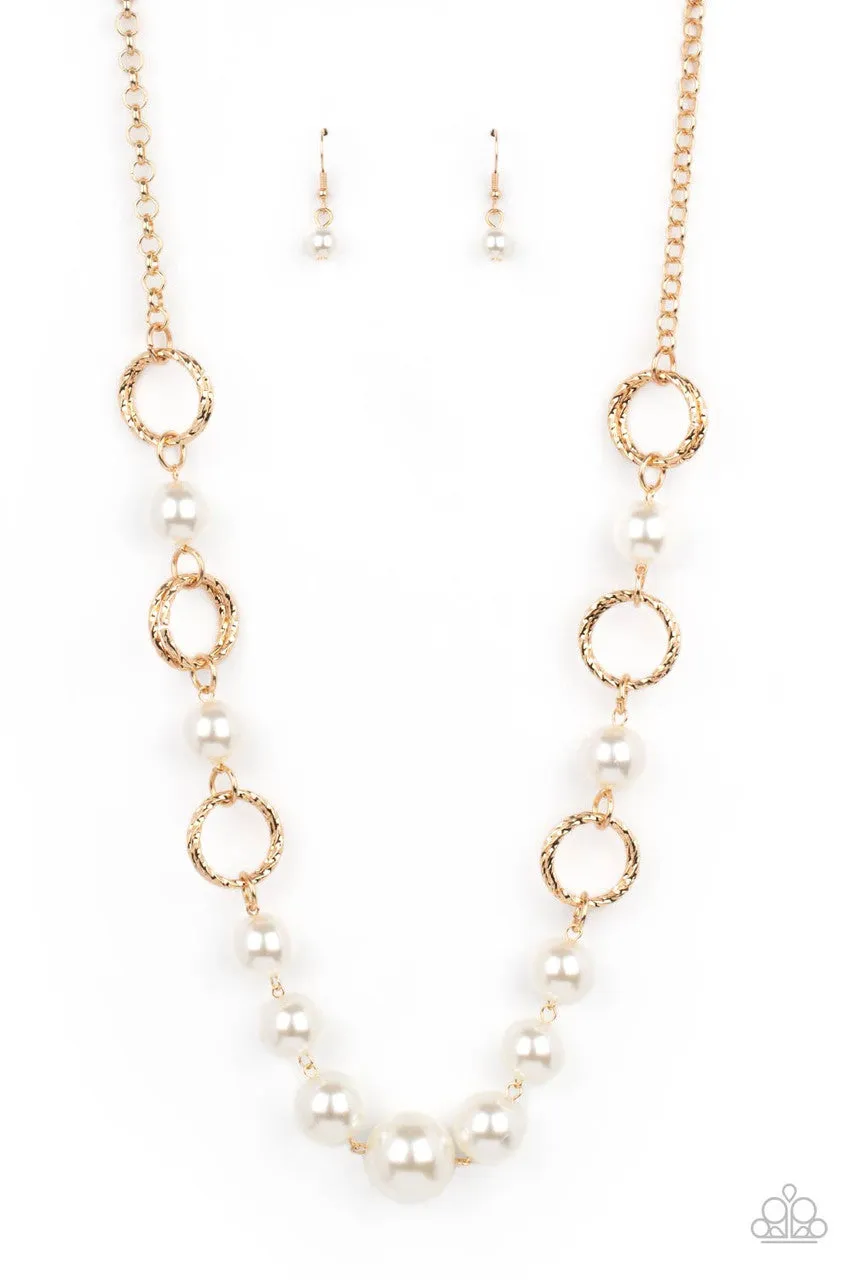 COUNTESS Me In Gold Paparazzi Necklace
