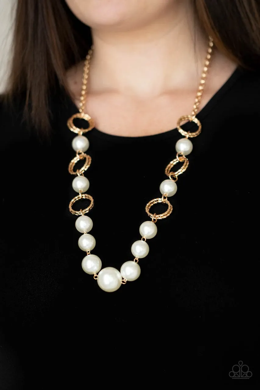 COUNTESS Me In Gold Paparazzi Necklace