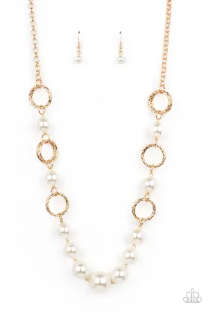 COUNTESS Me In Gold Paparazzi Necklace