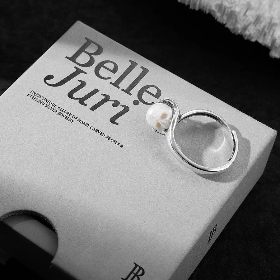 Cranium Pearl In Hand Ring