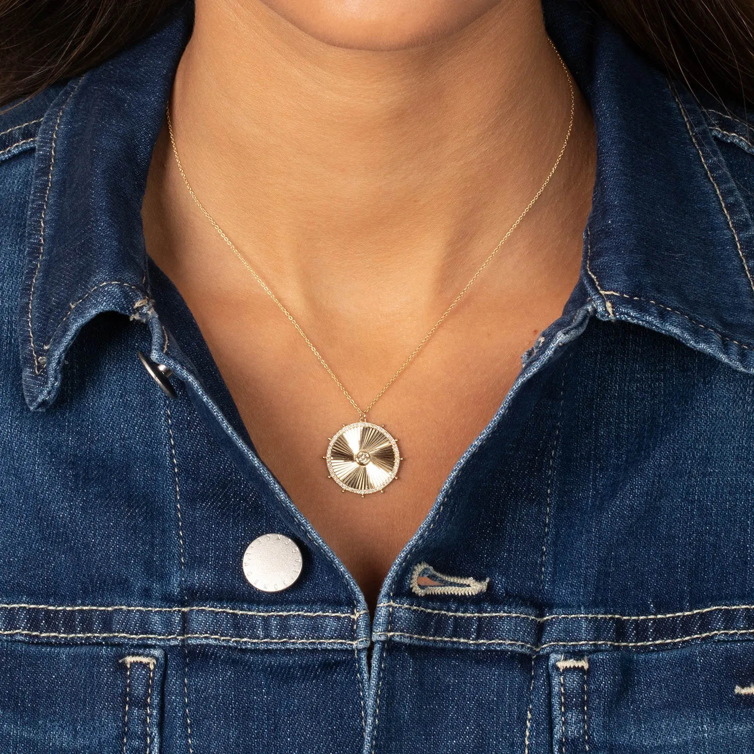 Diamond Bezel Ridged Disc Pendant Necklace 14K