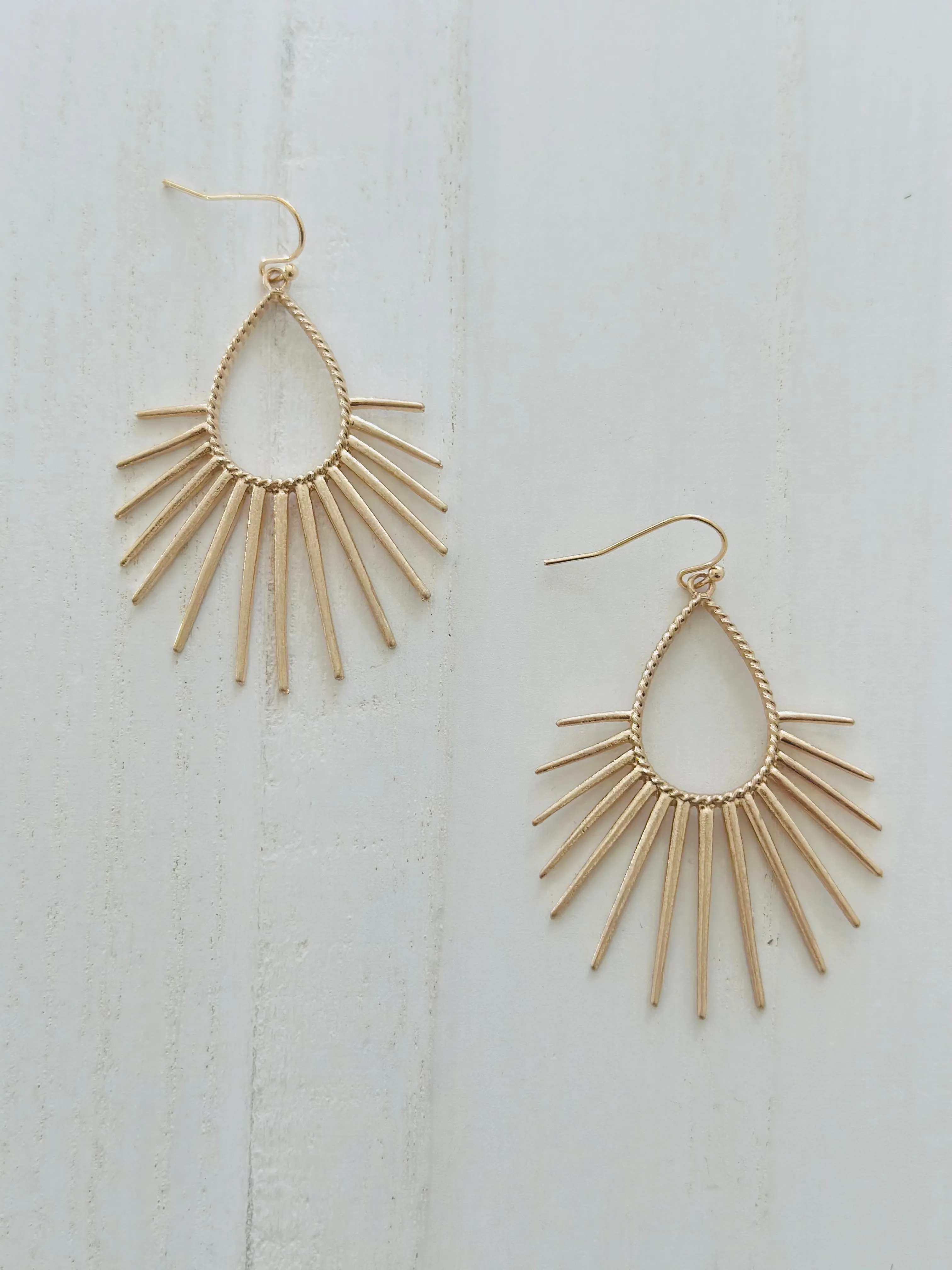 ER228 SPIKED TEARDROP EARRINGS