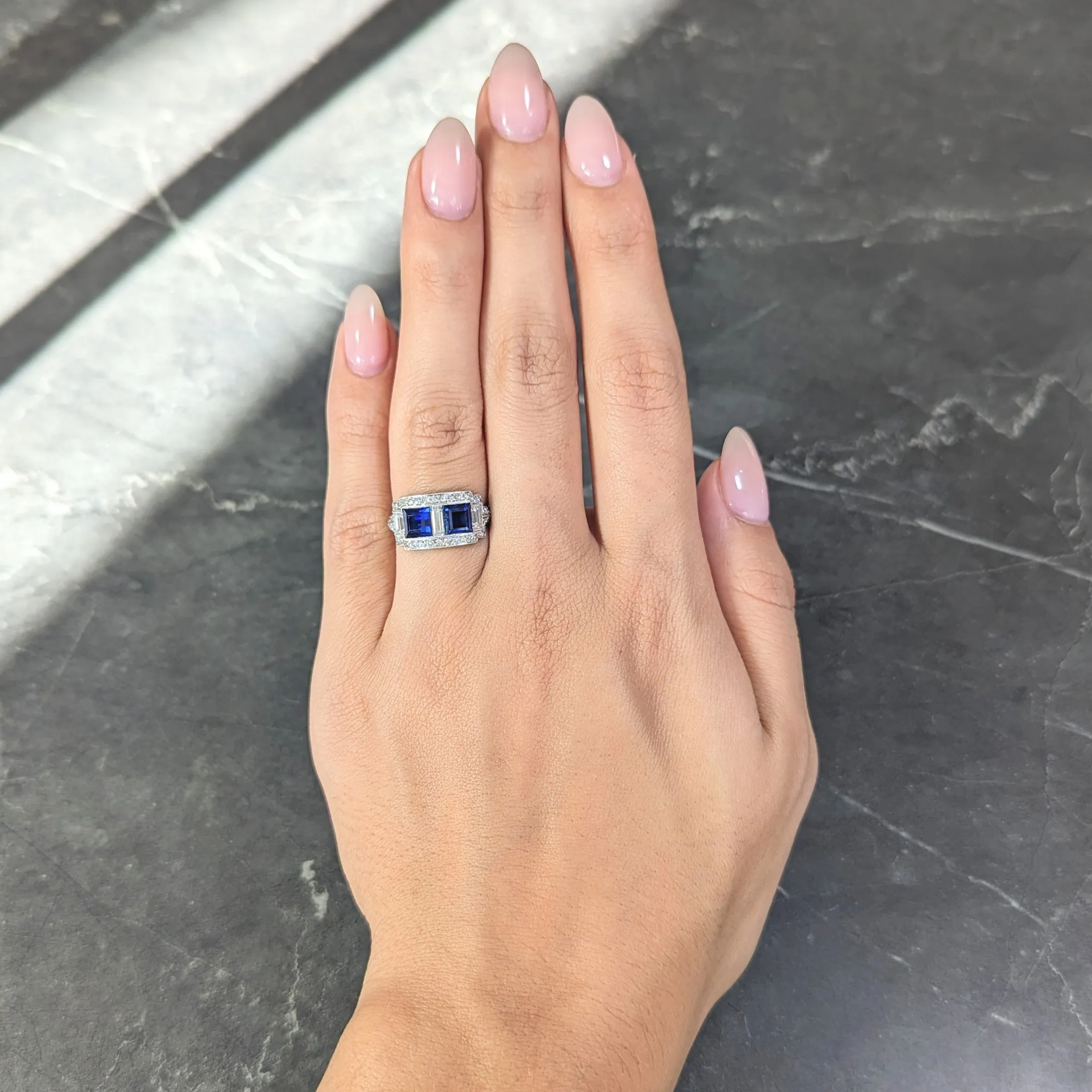 J.E. Caldwell & Co. 1949 2.76 CTW No Heat Sapphire Diamond Platinum Vintage Band Ring GIA