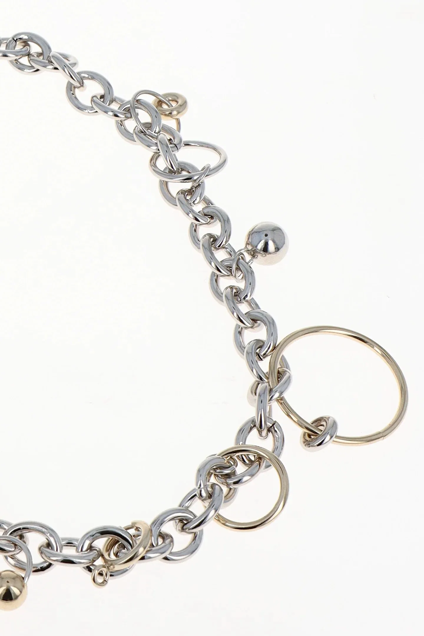 Justine Clenquet Joe Choker
