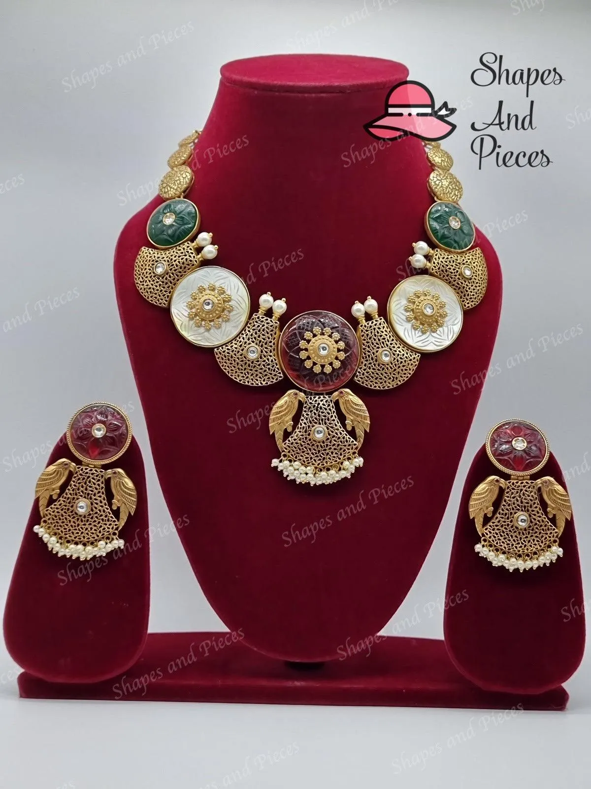 Maina Necklace Set