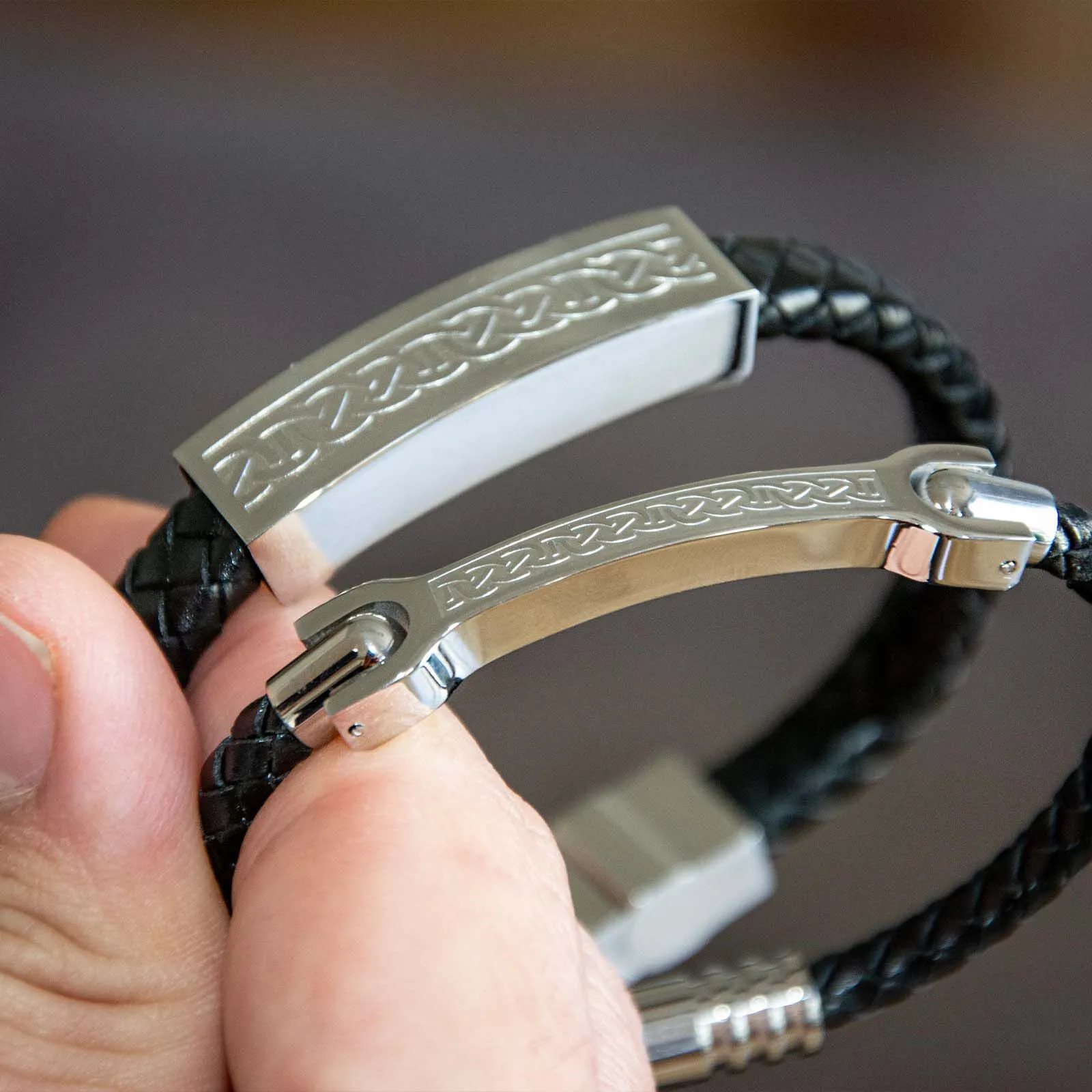 Mens Black Leather Bracelet Wristband With Steel Celtic Knot Design