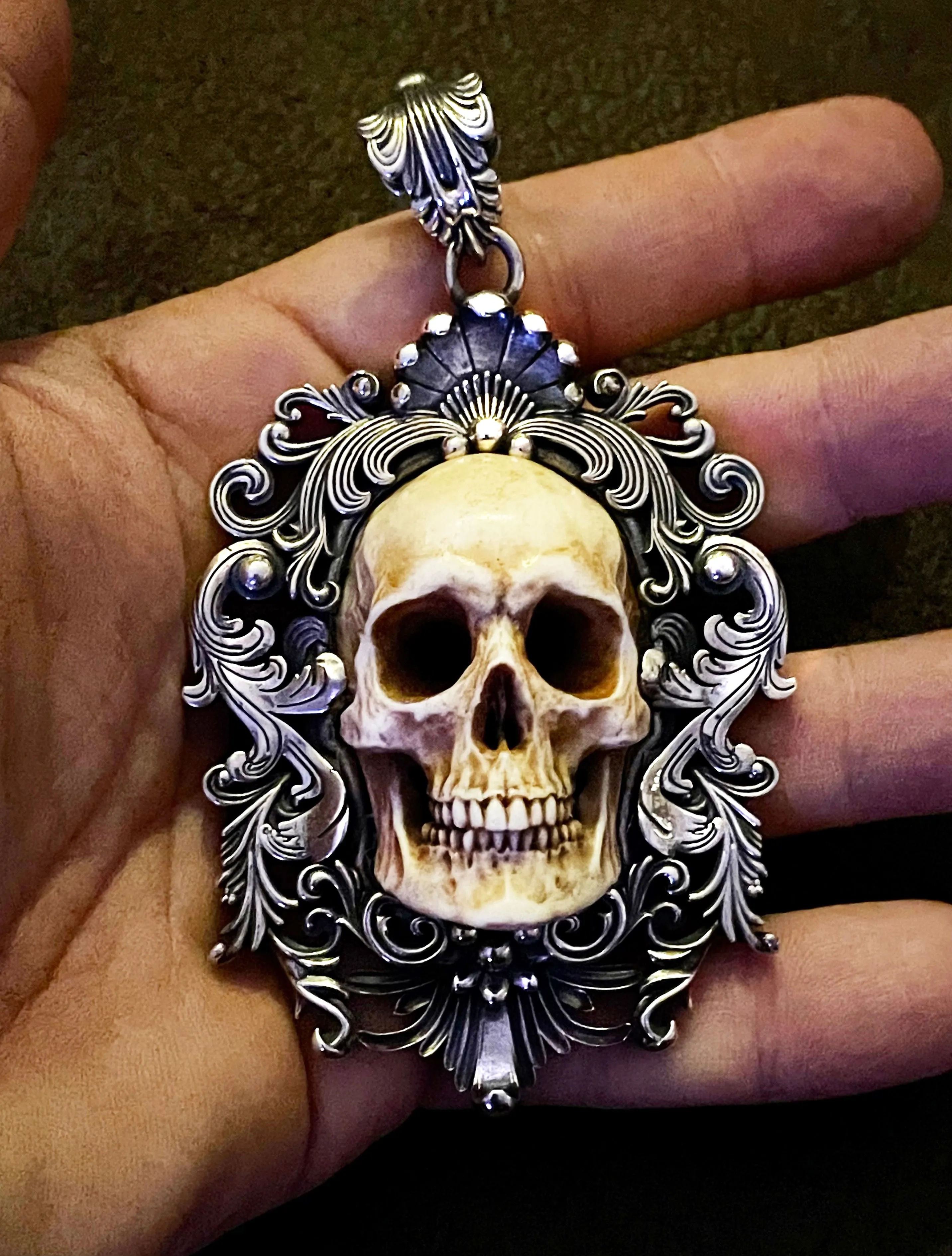 Mirror of Mortis Skull Amulet