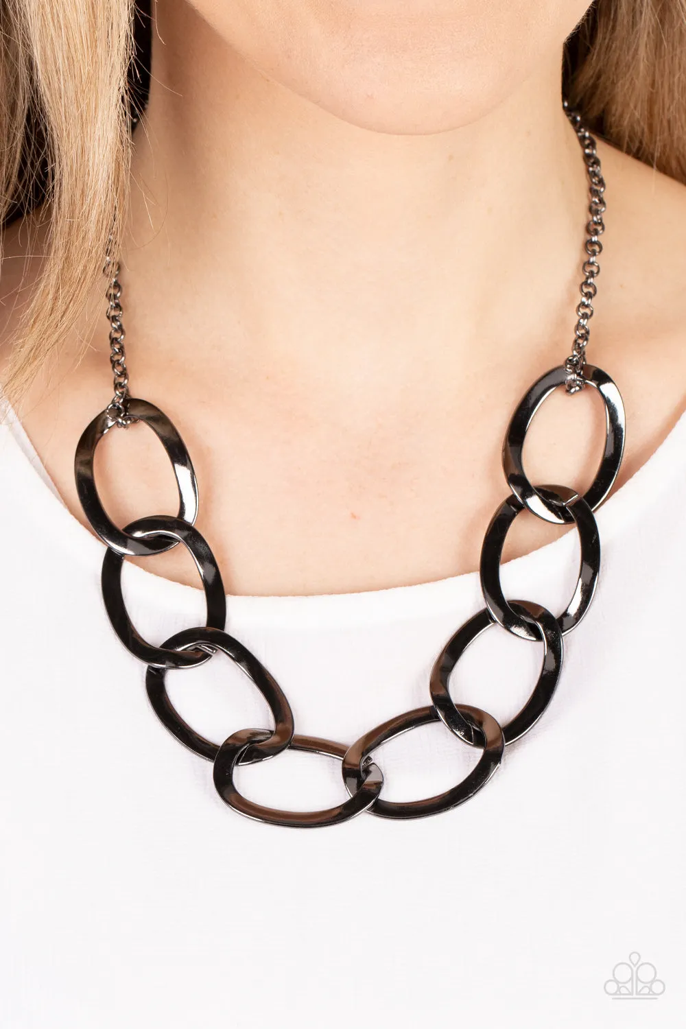 Paparazzi - Ive got the Power - Black Necklace