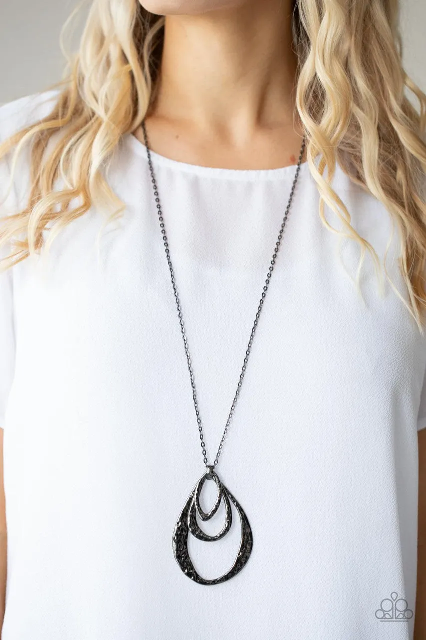 Relic Renaissance Black Paparazzi Necklace