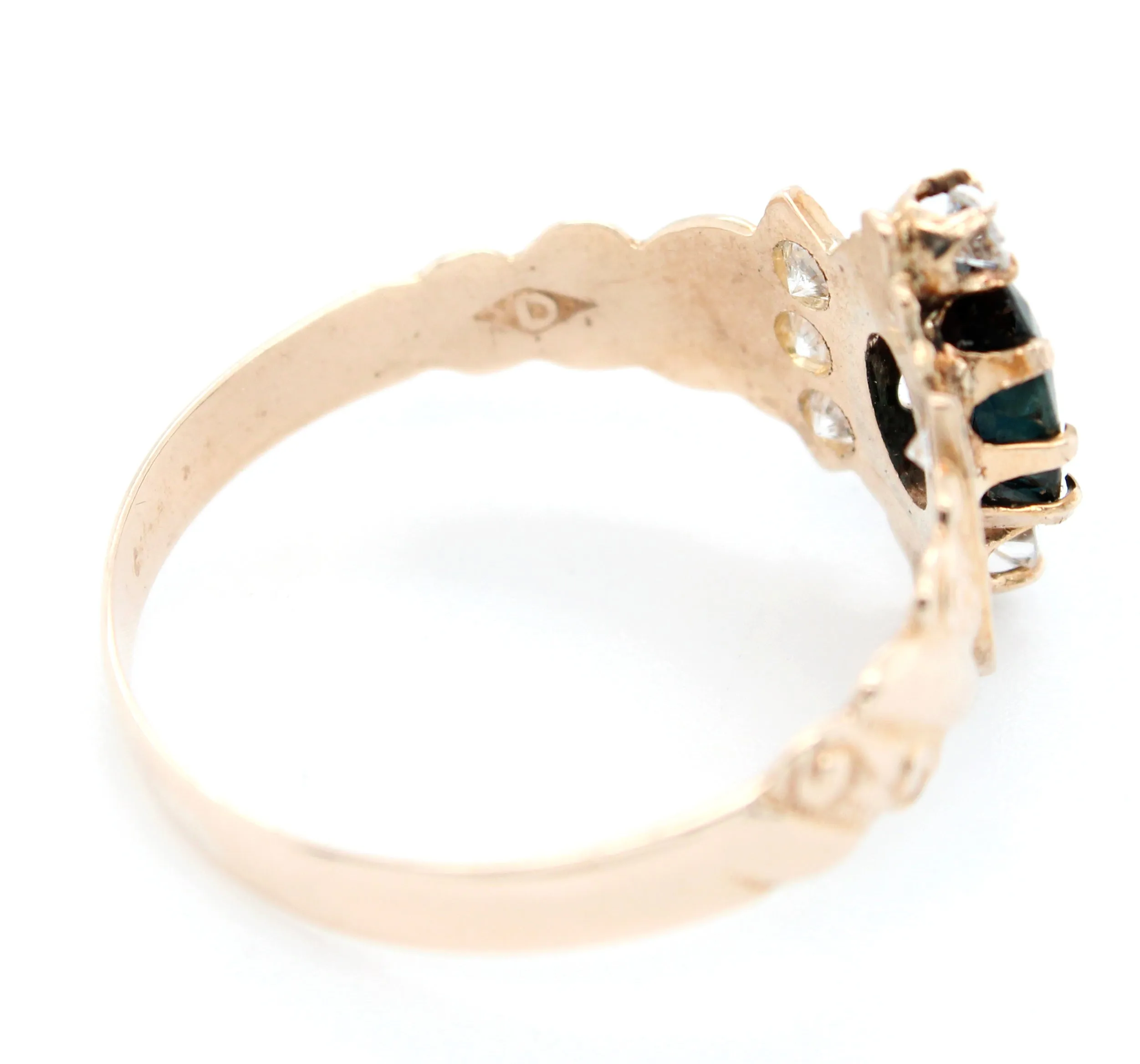 Retro 0.85ct Sapphire & Diamond Cocktail Ring in 14k Yellow Gold - Size 7.5