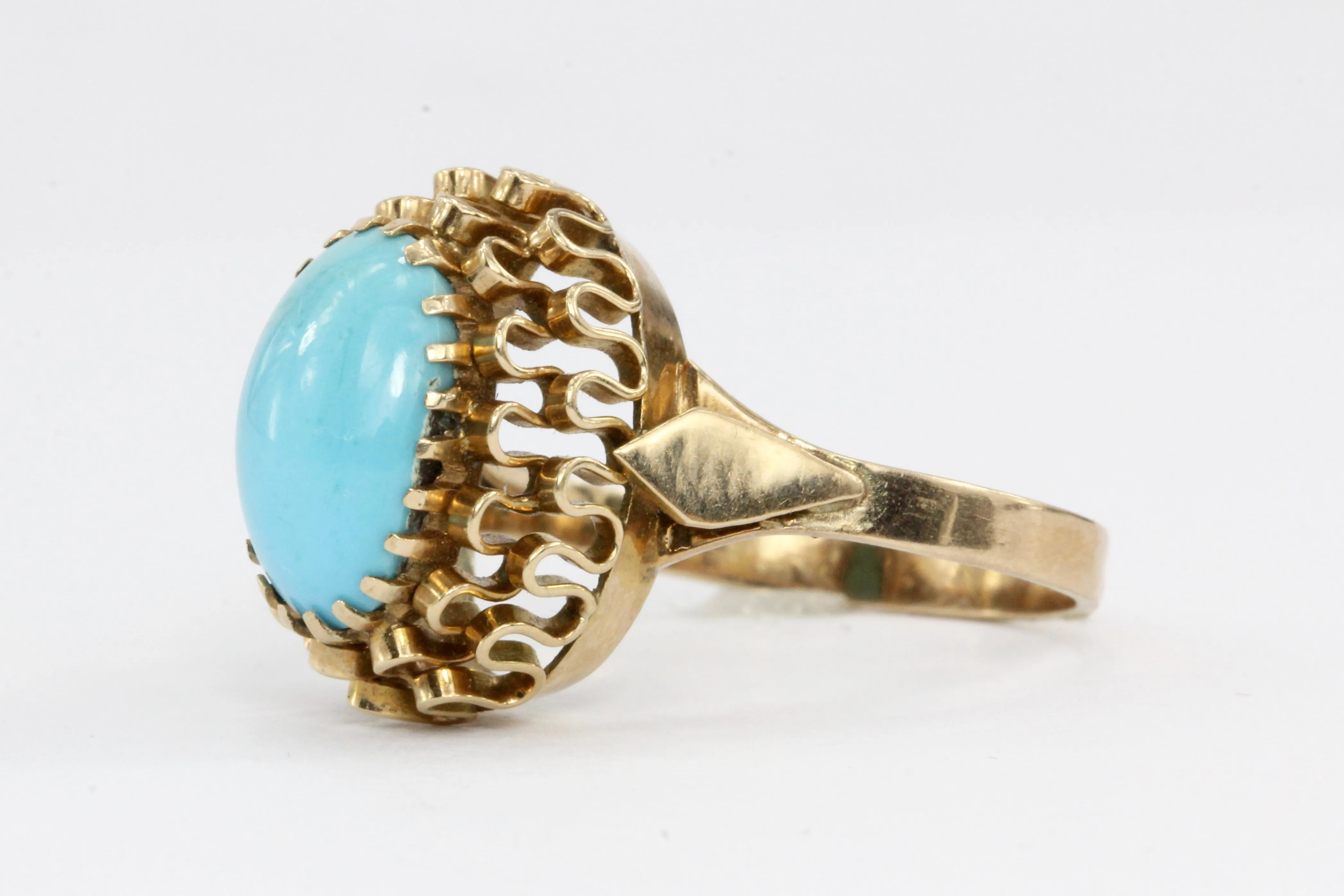 Retro 14K Gold 2 CT Persian Turquoise Ring
