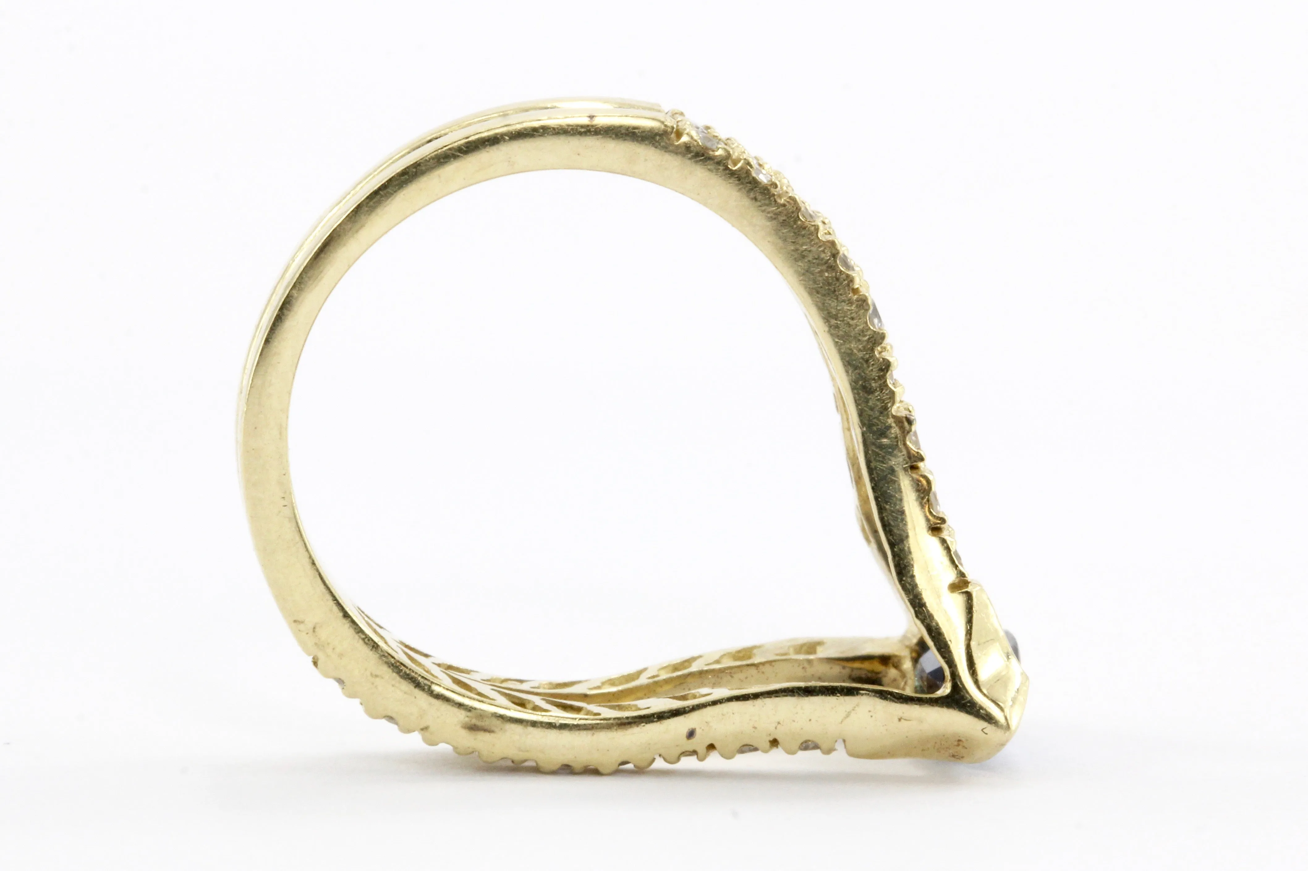 Retro 14k Gold .70 Carat Natural Blue Sapphire & Diamond Ring