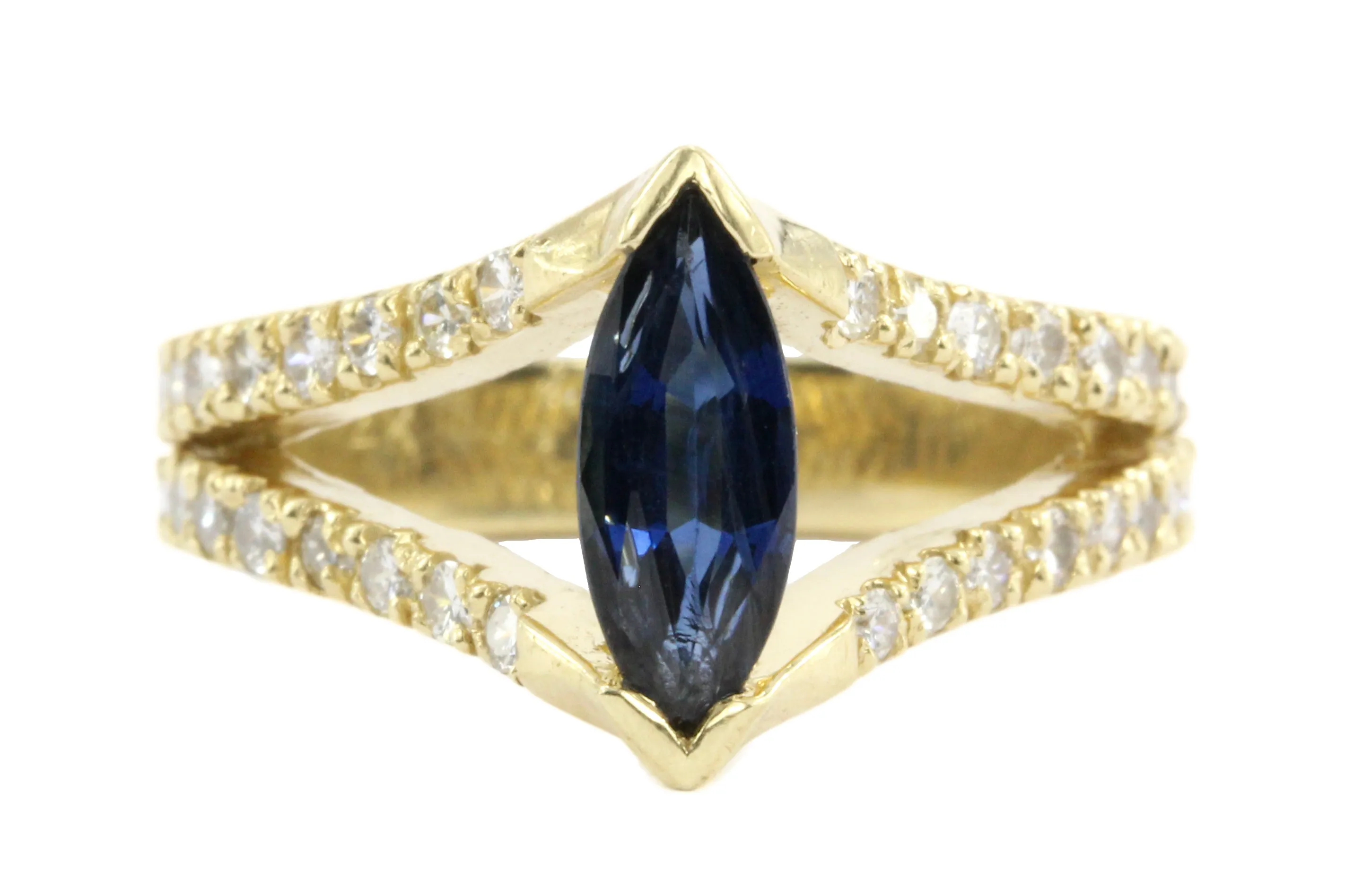Retro 14k Gold .70 Carat Natural Blue Sapphire & Diamond Ring