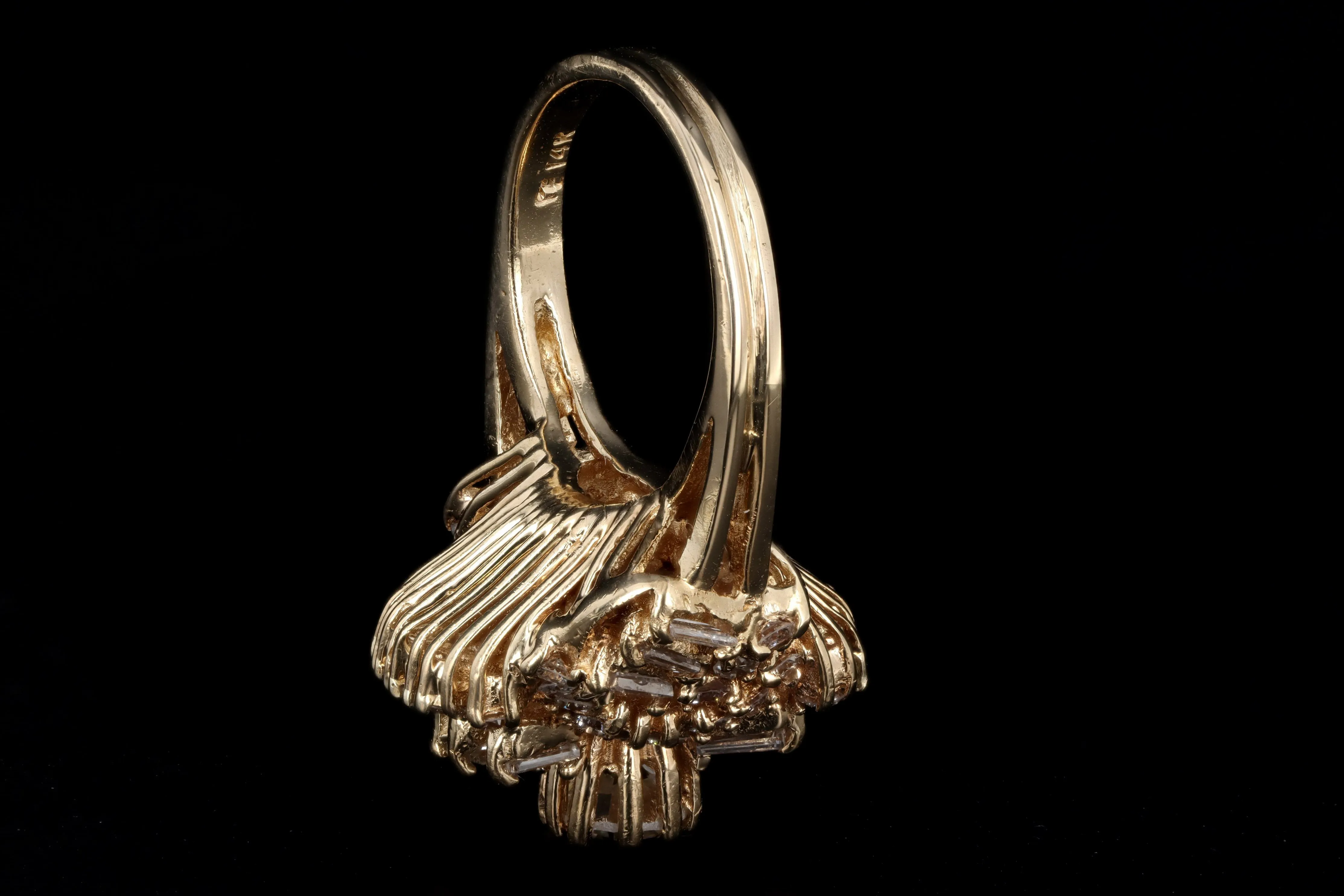 Retro 14K Yellow Gold 2.50 Carat Total Weight Diamond Swirl Ring