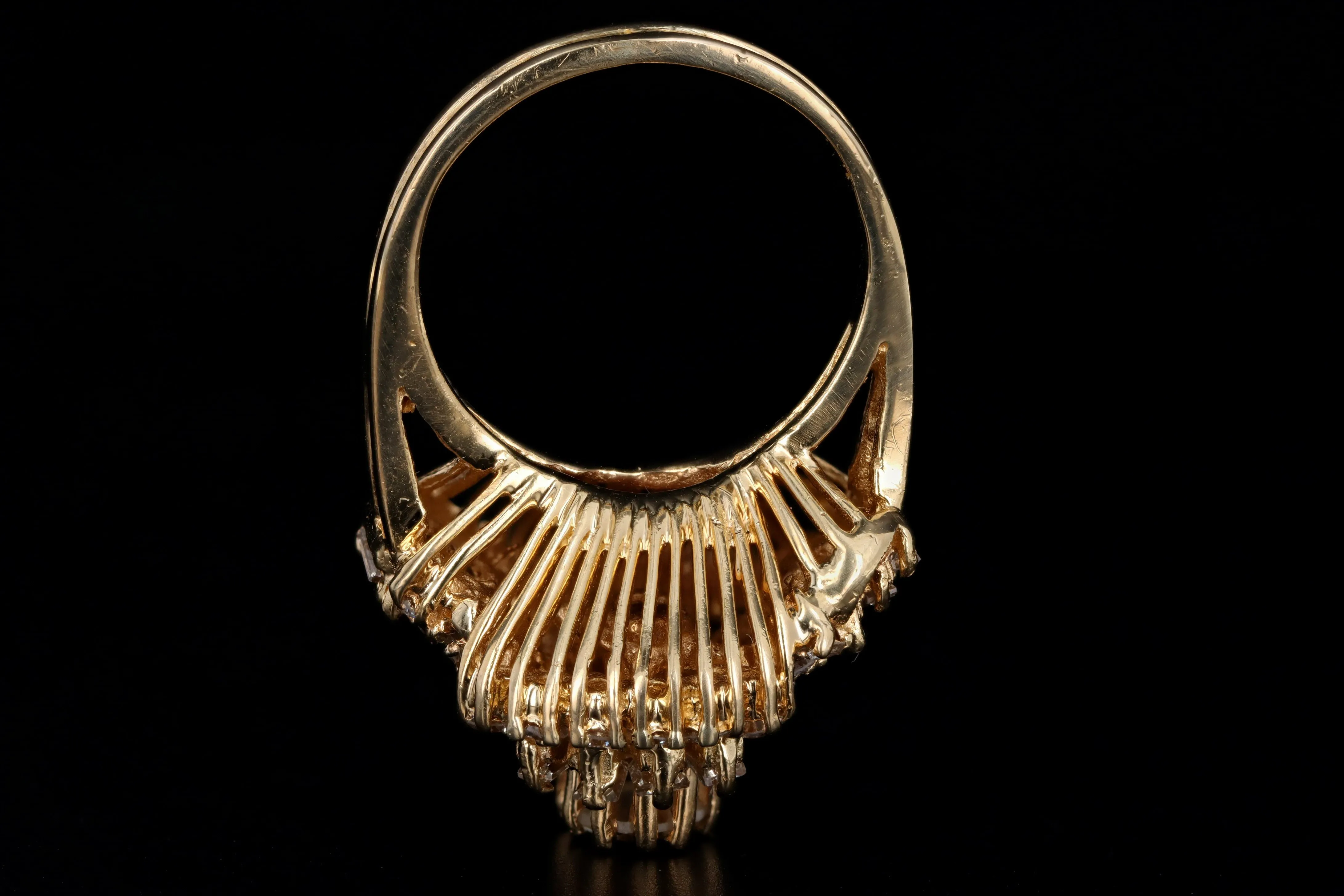 Retro 14K Yellow Gold 2.50 Carat Total Weight Diamond Swirl Ring