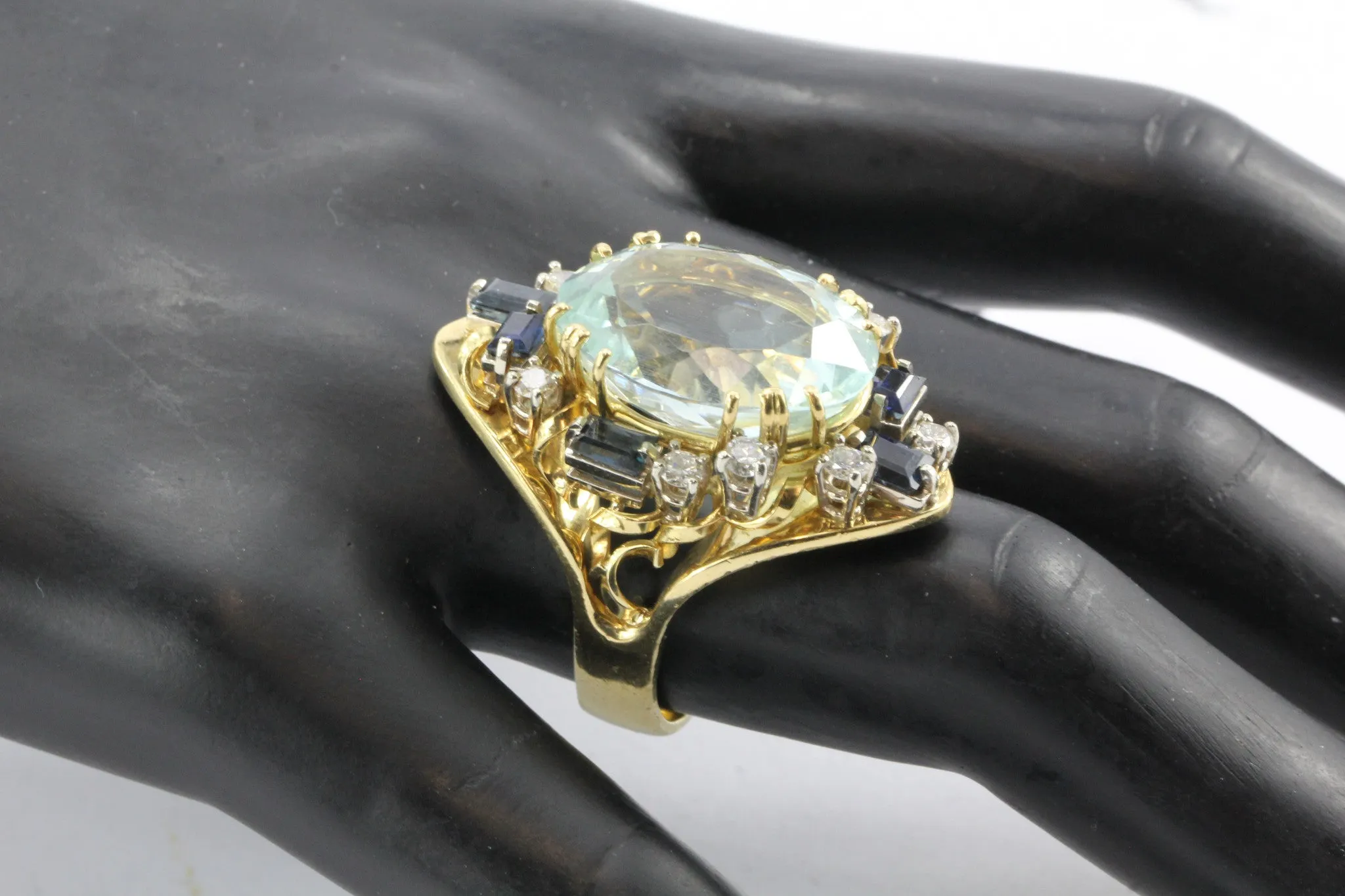 Retro American Modern 18K Gold Aquamarine Sapphire Diamond Chunky Cocktail Ring