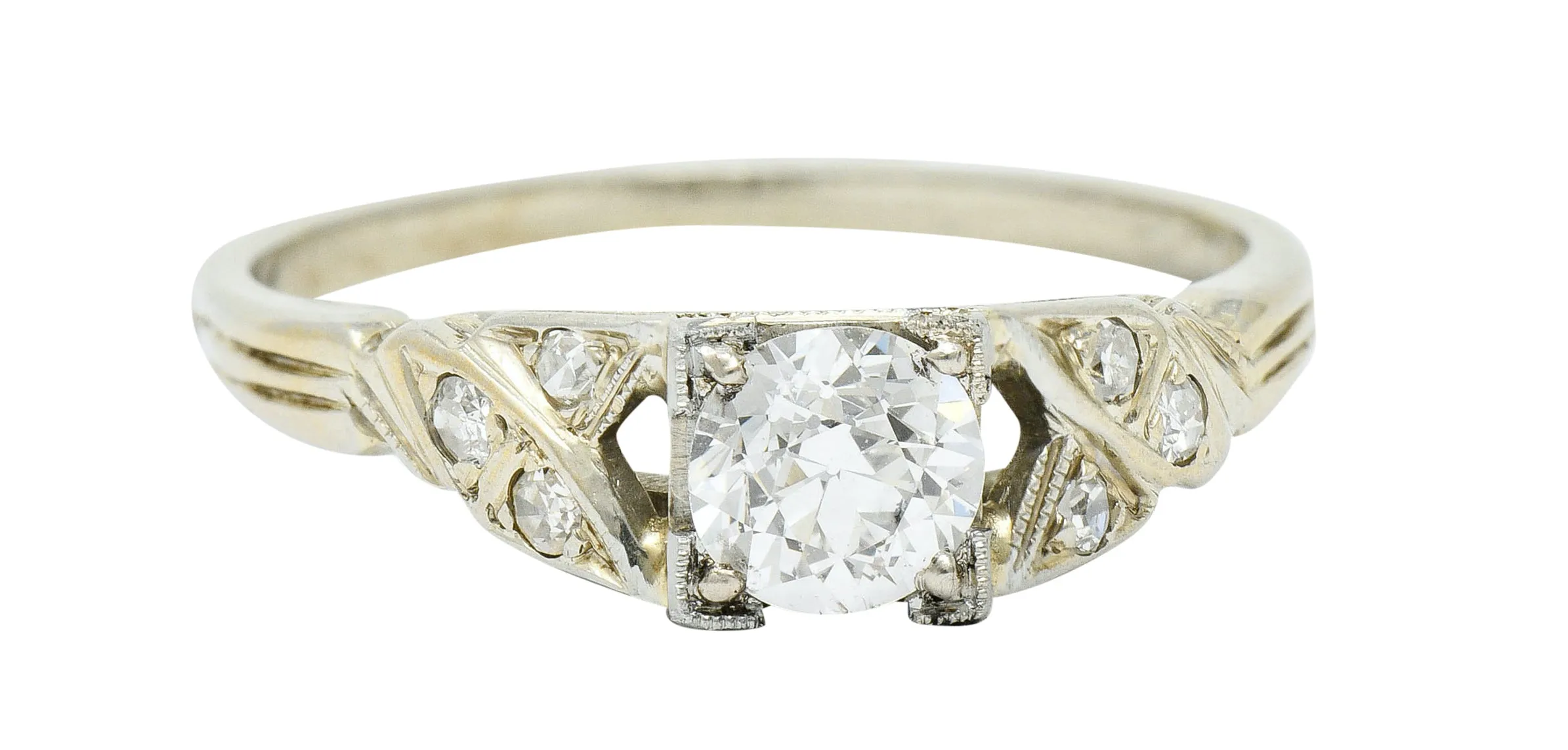 Retro Diamond 18 Karat White Gold Engagement Ring