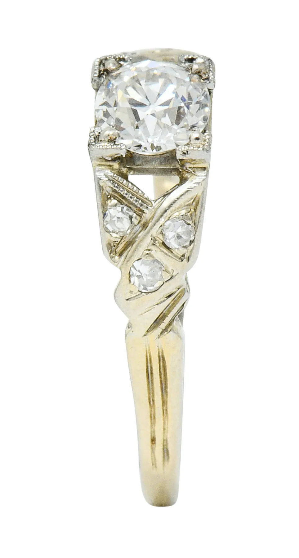 Retro Diamond 18 Karat White Gold Engagement Ring