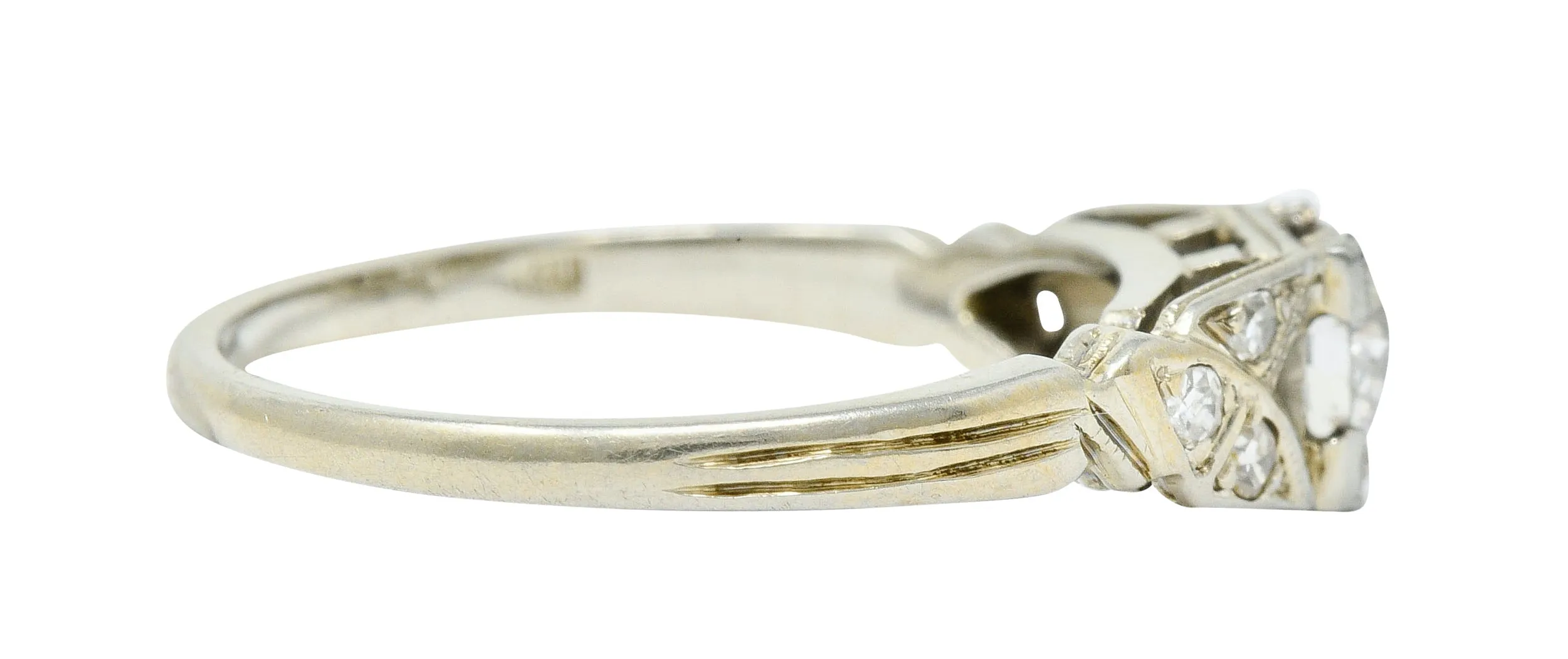 Retro Diamond 18 Karat White Gold Engagement Ring