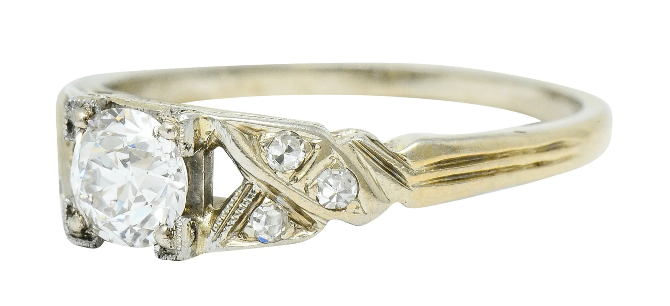 Retro Diamond 18 Karat White Gold Engagement Ring