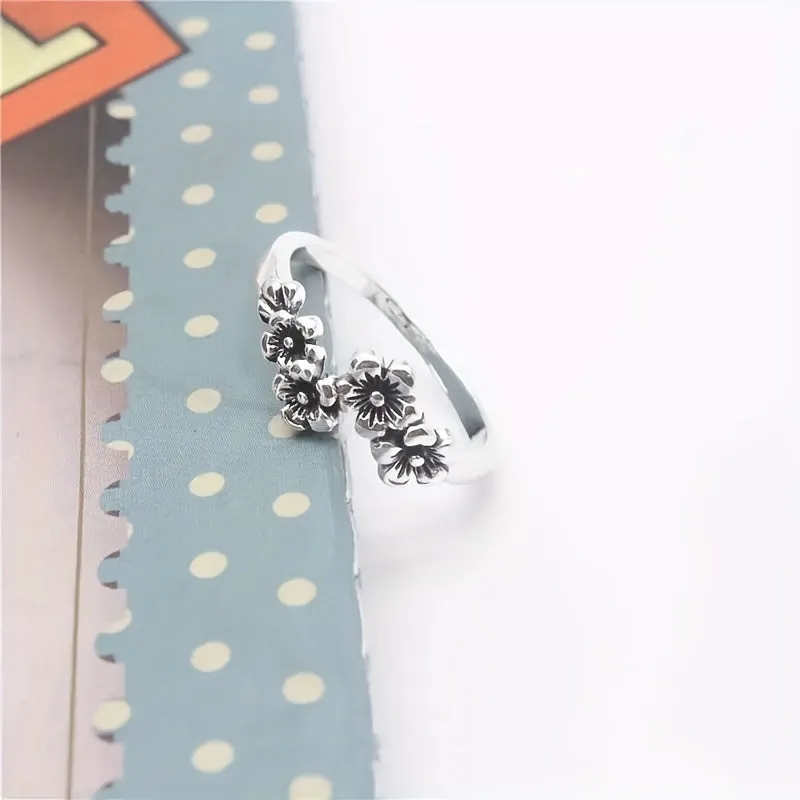 Retro Flower Student's Ring Men's & Women's Jewelry