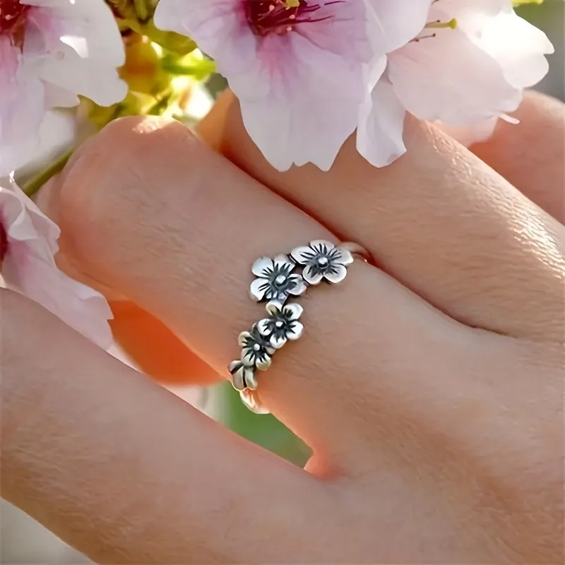 Retro Flower Student's Ring Men's & Women's Jewelry
