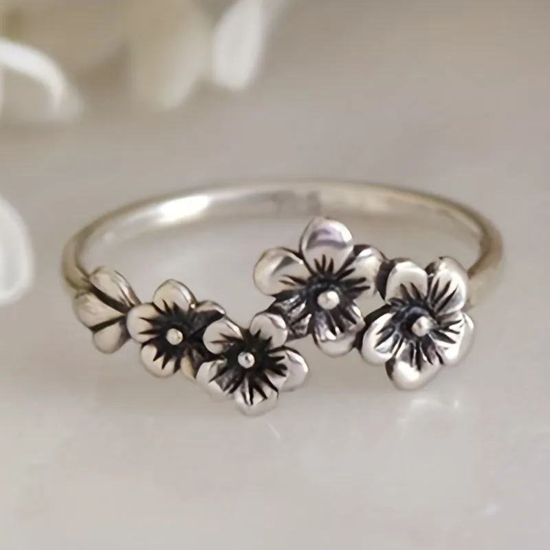 Retro Flower Student's Ring Men's & Women's Jewelry