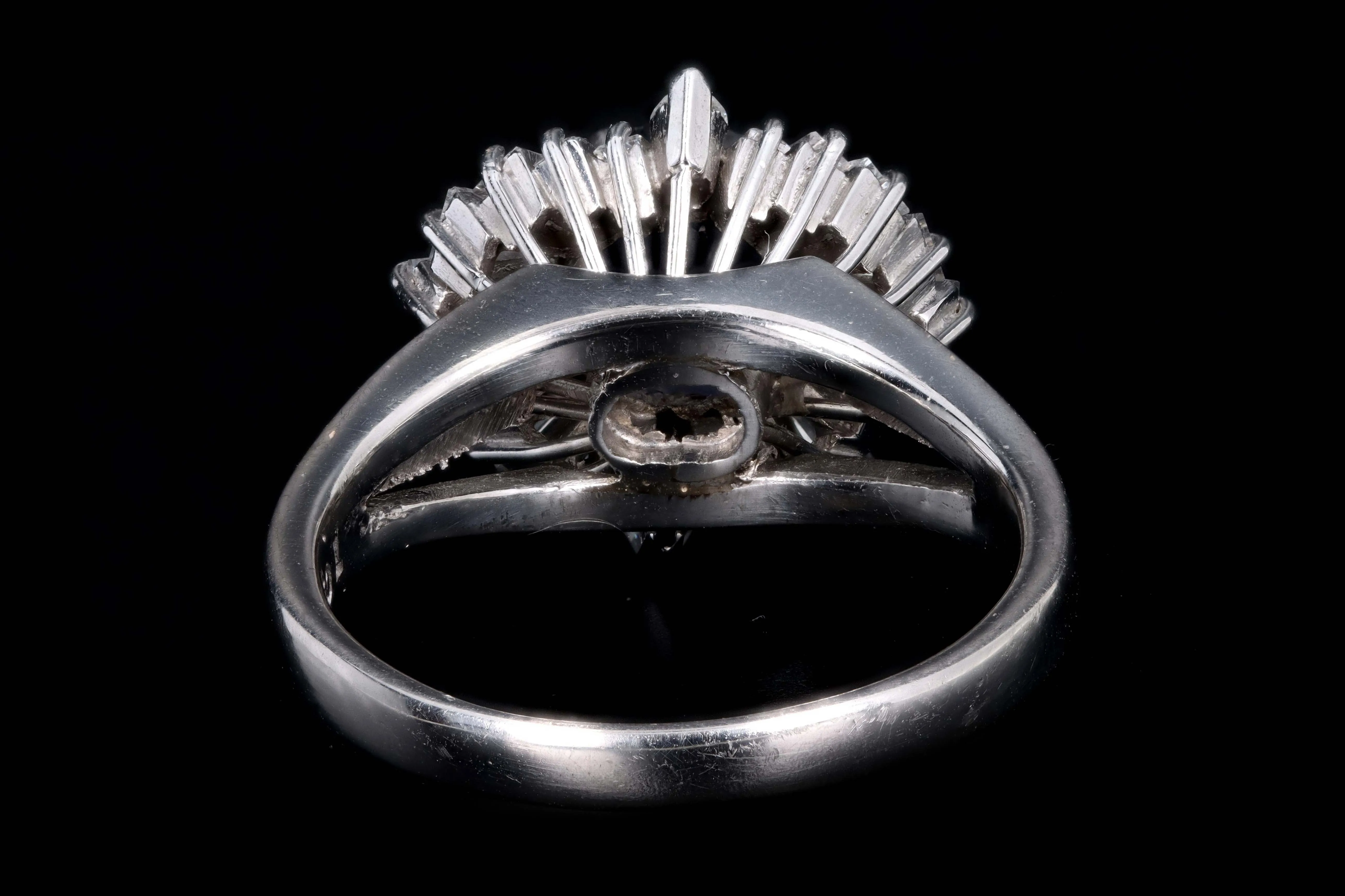 Retro Platinum 1.05 Carat Natural Sapphire & Diamond Ring