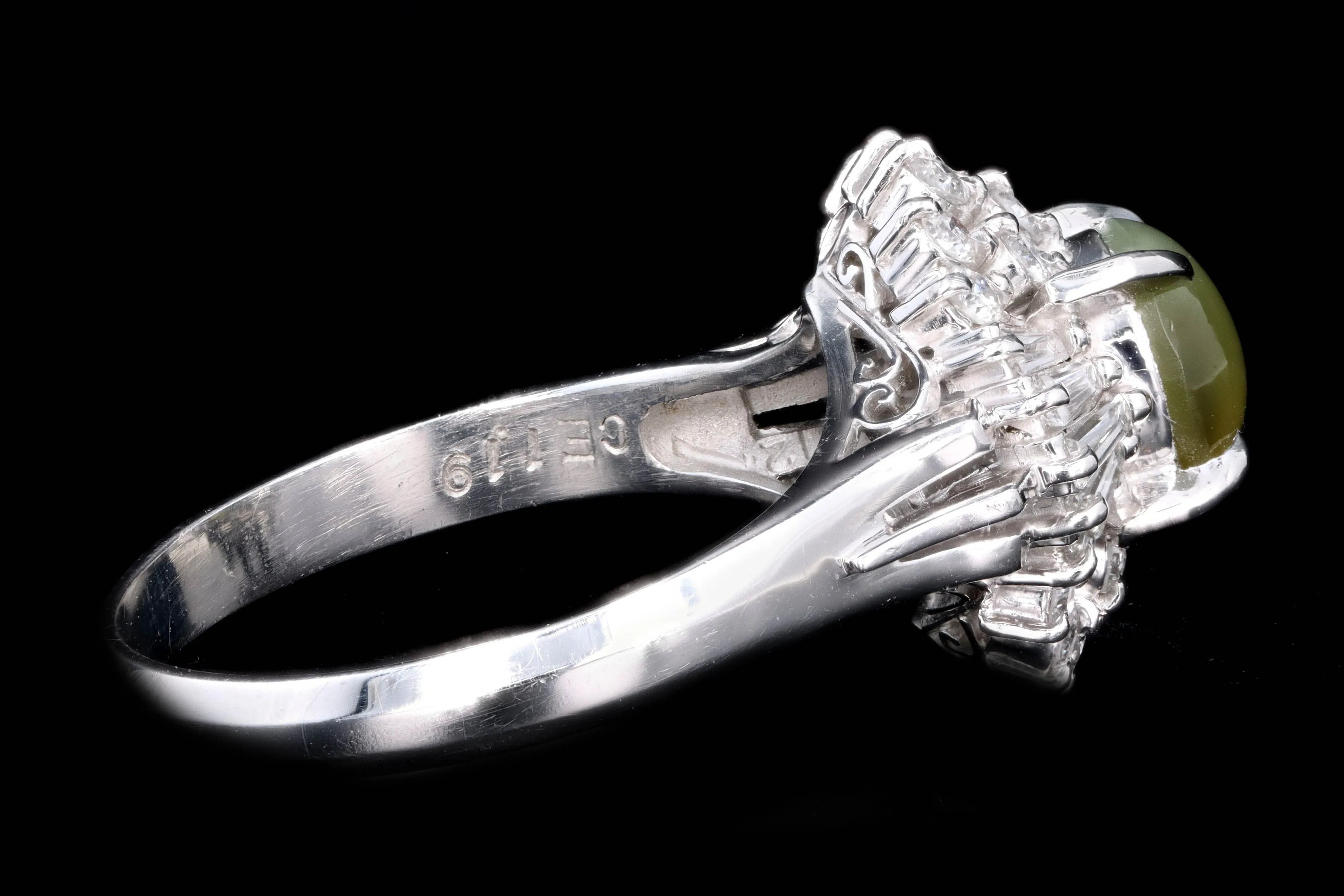 Retro Platinum 1.19 Carat Cat's Eye Chrysoberyl & Diamond Ring