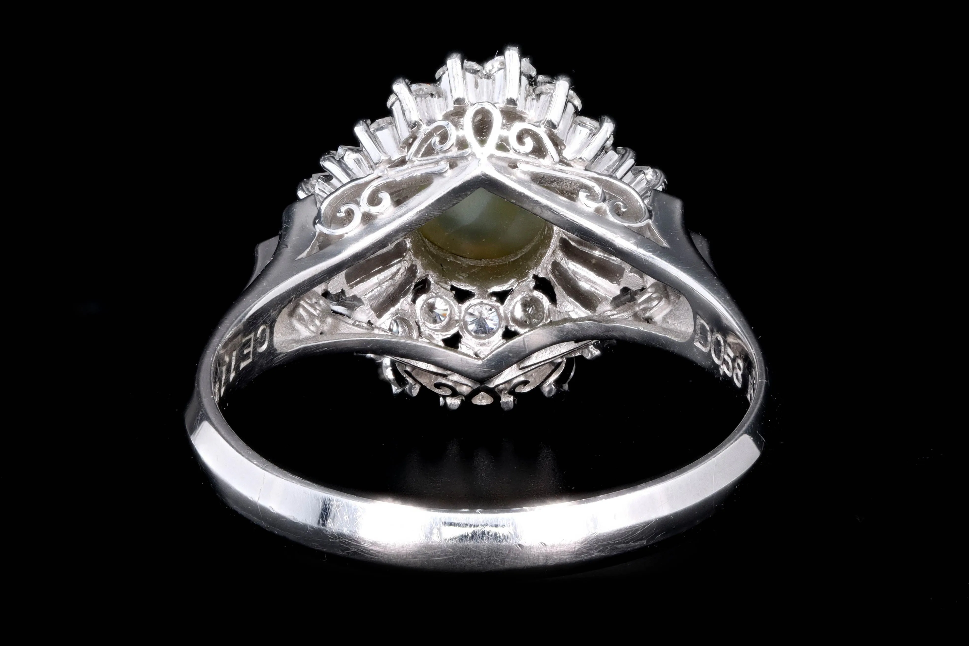 Retro Platinum 1.19 Carat Cat's Eye Chrysoberyl & Diamond Ring