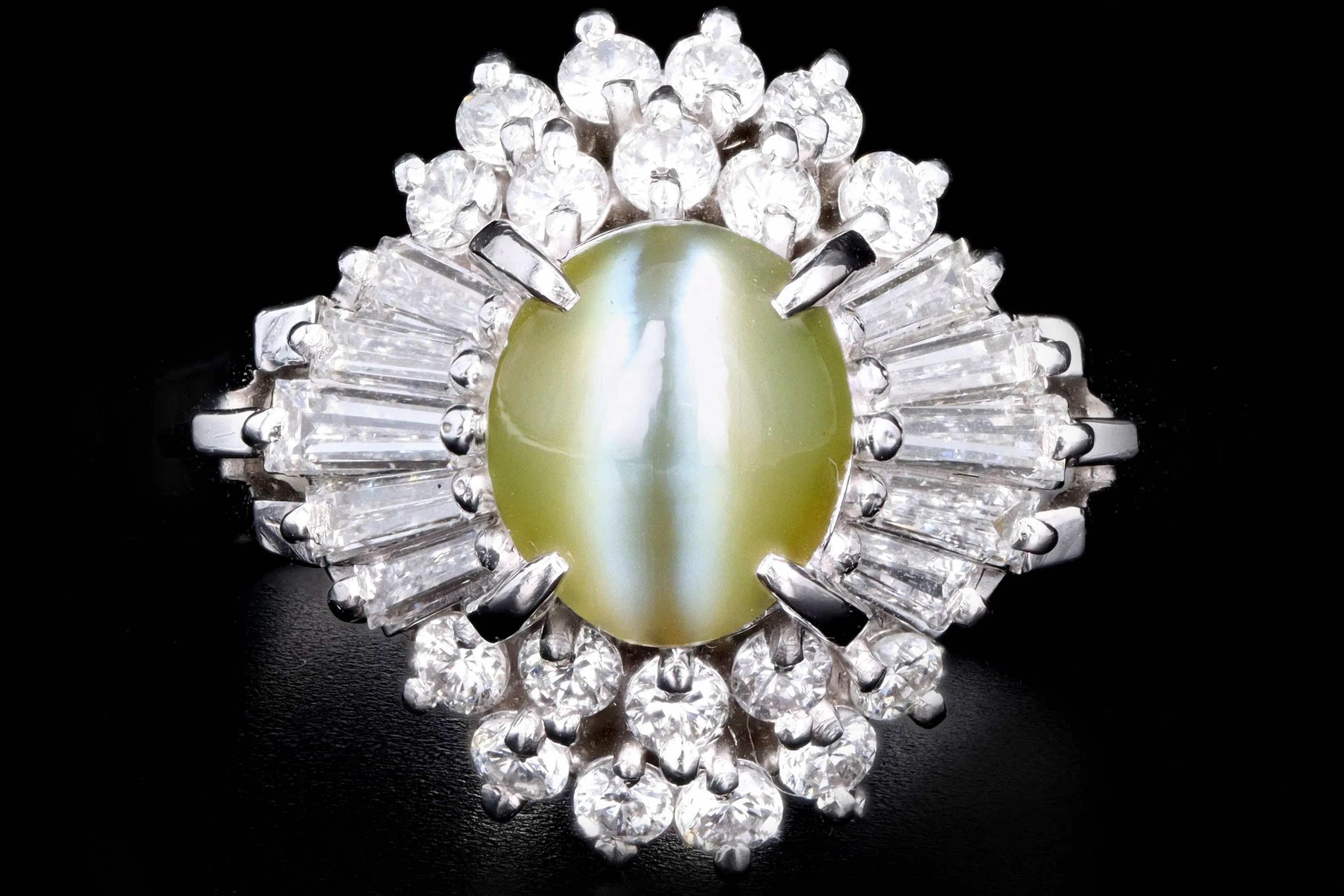 Retro Platinum 1.19 Carat Cat's Eye Chrysoberyl & Diamond Ring