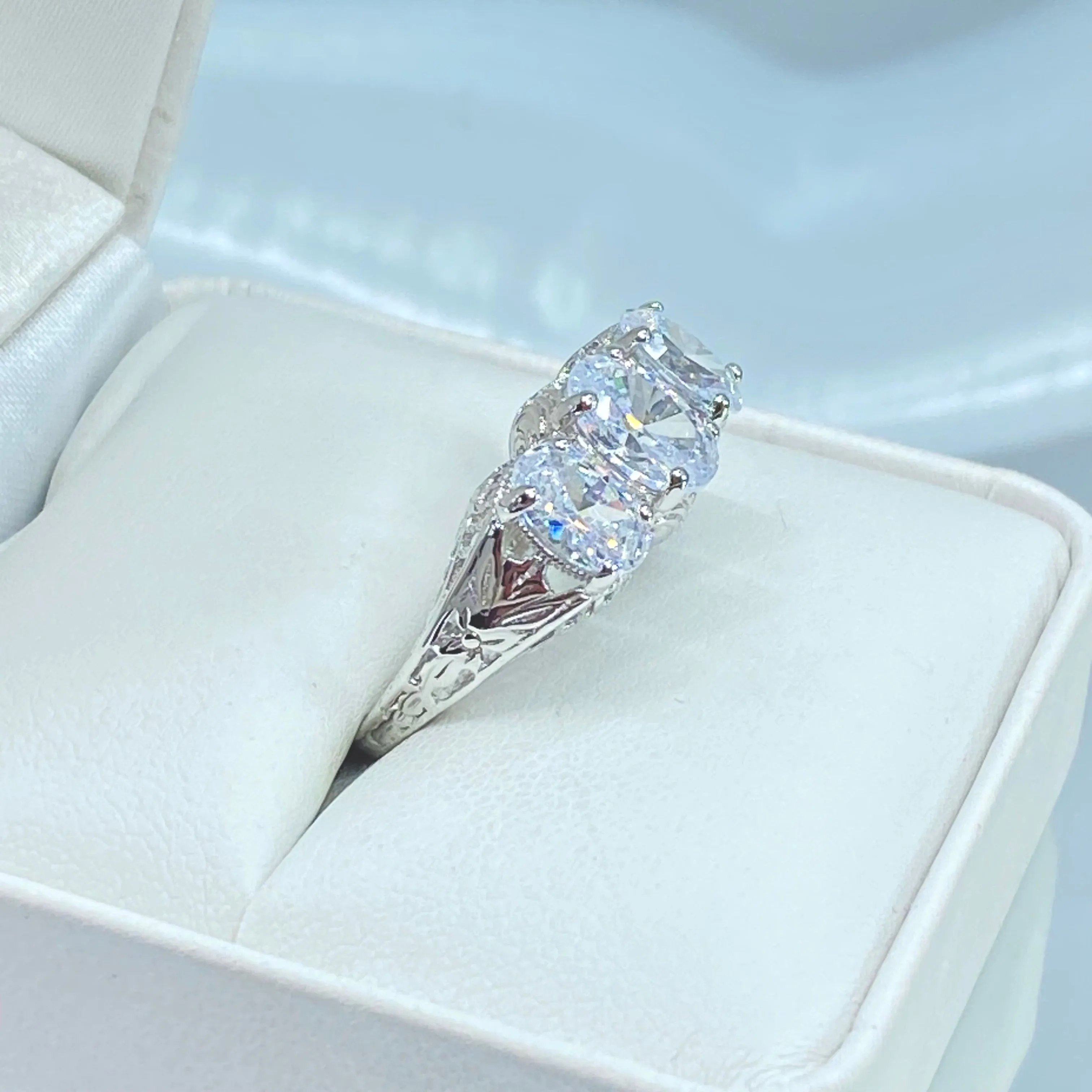 Sparkling Trinity Ring, Natural White Topaz or CZ, 3 Gem Retro Jewelry #D41