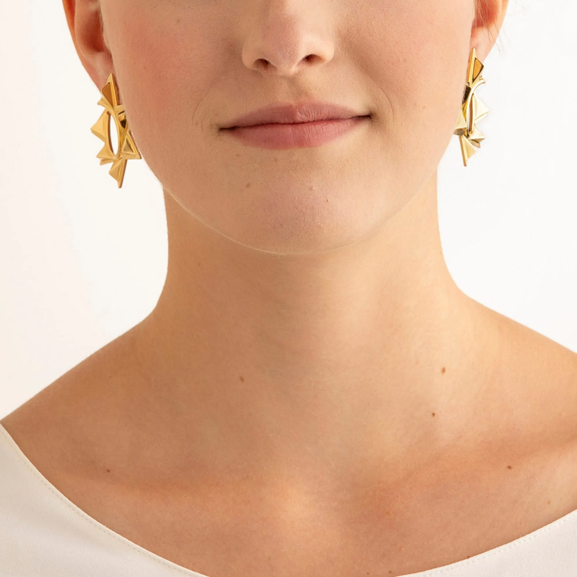 Twisted crown vi gold earrings