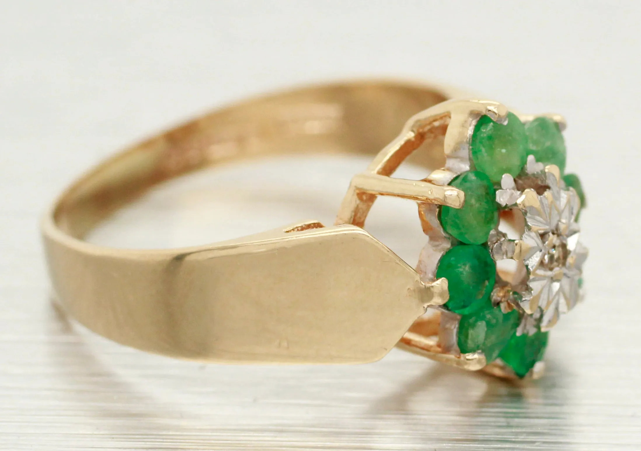 Vintage 0.80ctw Cluster Diamond & Emerald Ring - 14k Yellow Gold Band - Size 7