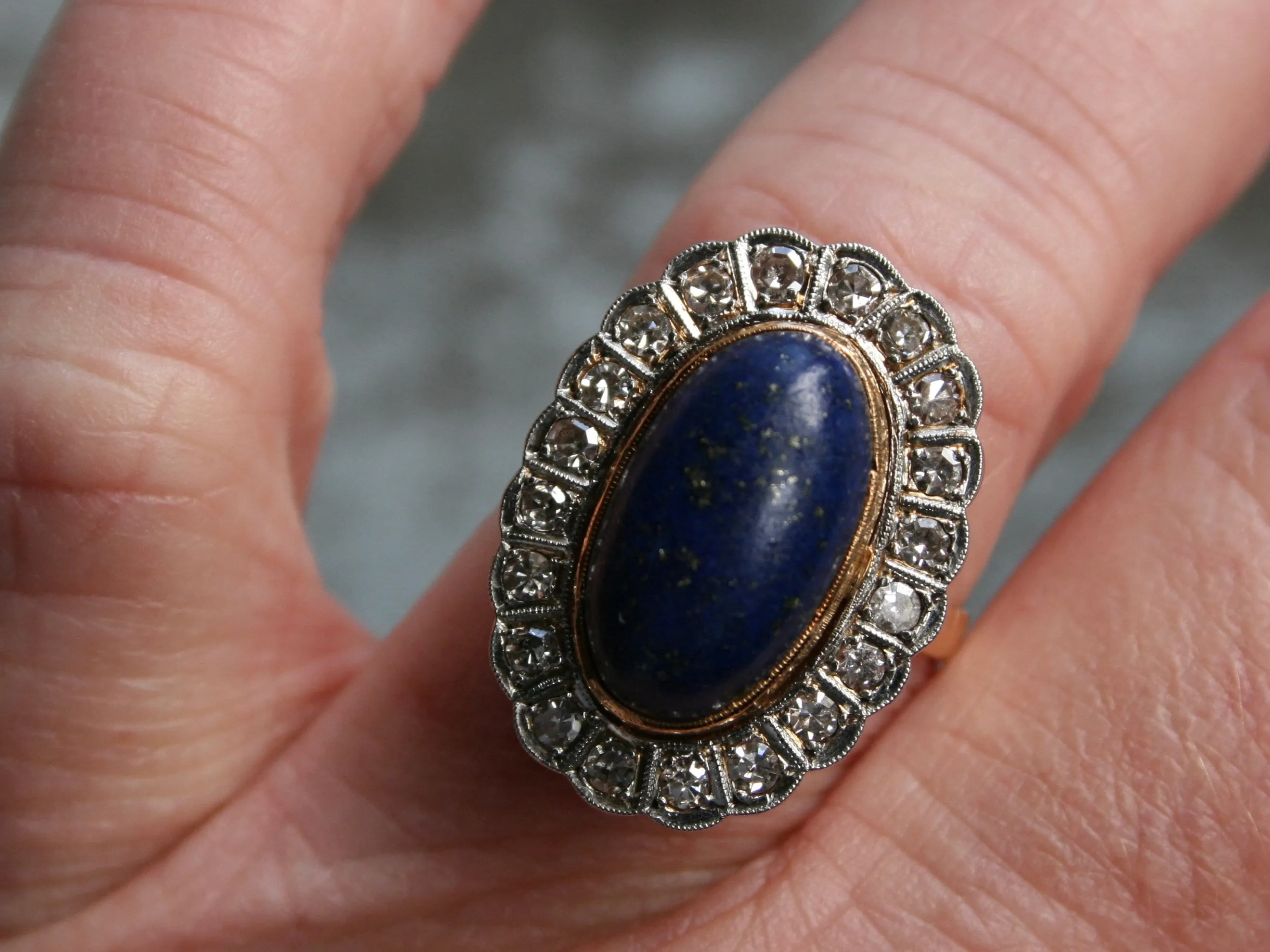 Vintage 18K Yellow Gold Diamond Halo Lapis Ring engagement Ring - 8.60ct.