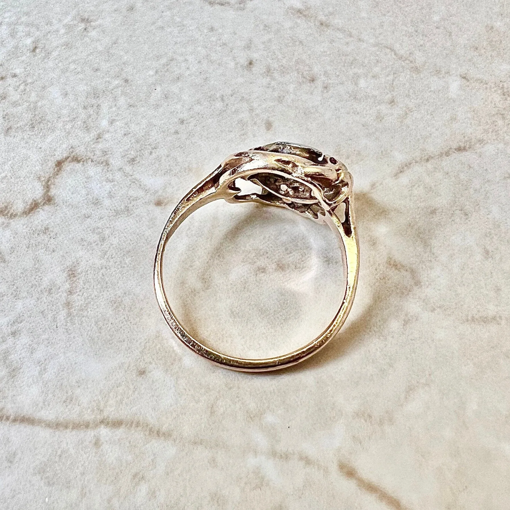 Vintage 1940’s Retro 14 Karat Rose Gold Diamond & Ruby Heart Seashell Ring