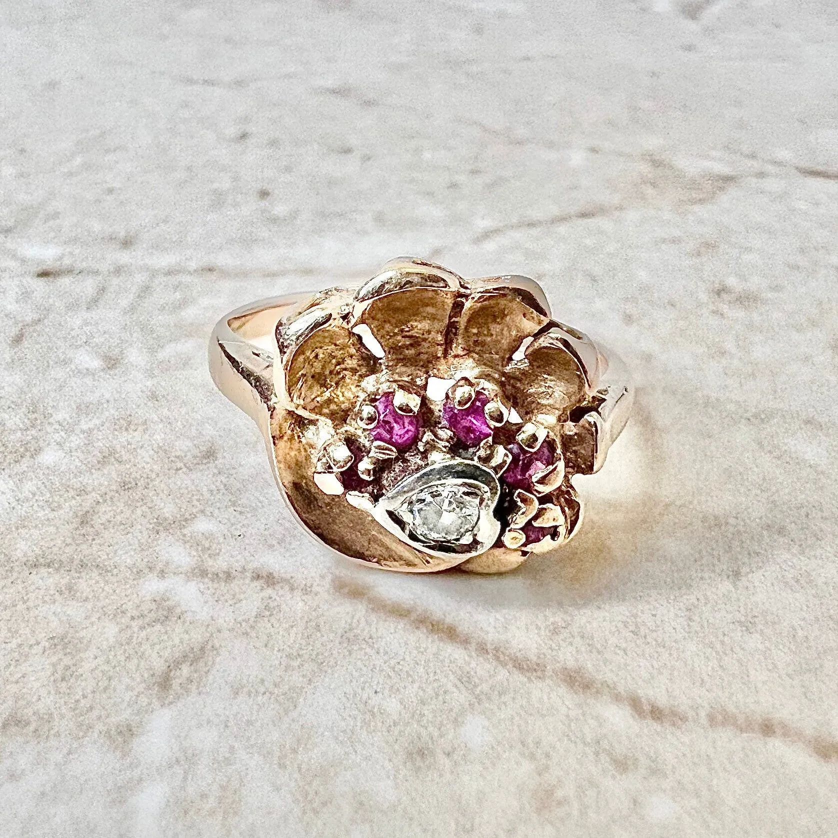 Vintage 1940’s Retro 14 Karat Rose Gold Diamond & Ruby Heart Seashell Ring