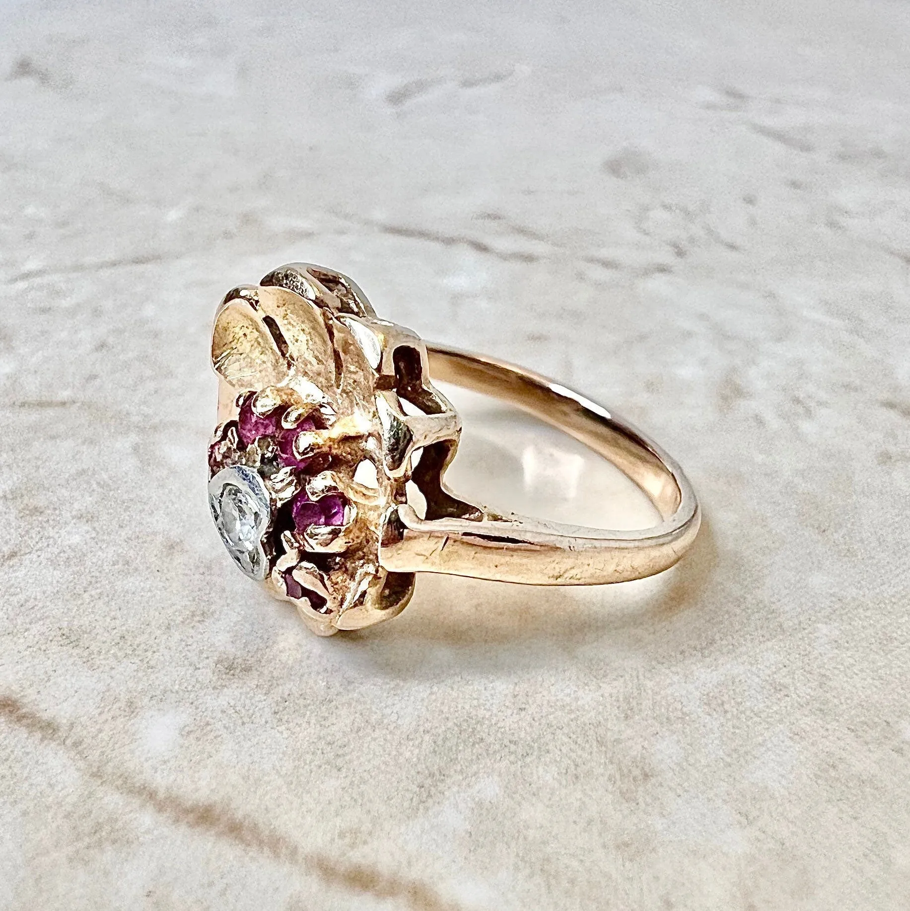 Vintage 1940’s Retro 14 Karat Rose Gold Diamond & Ruby Heart Seashell Ring